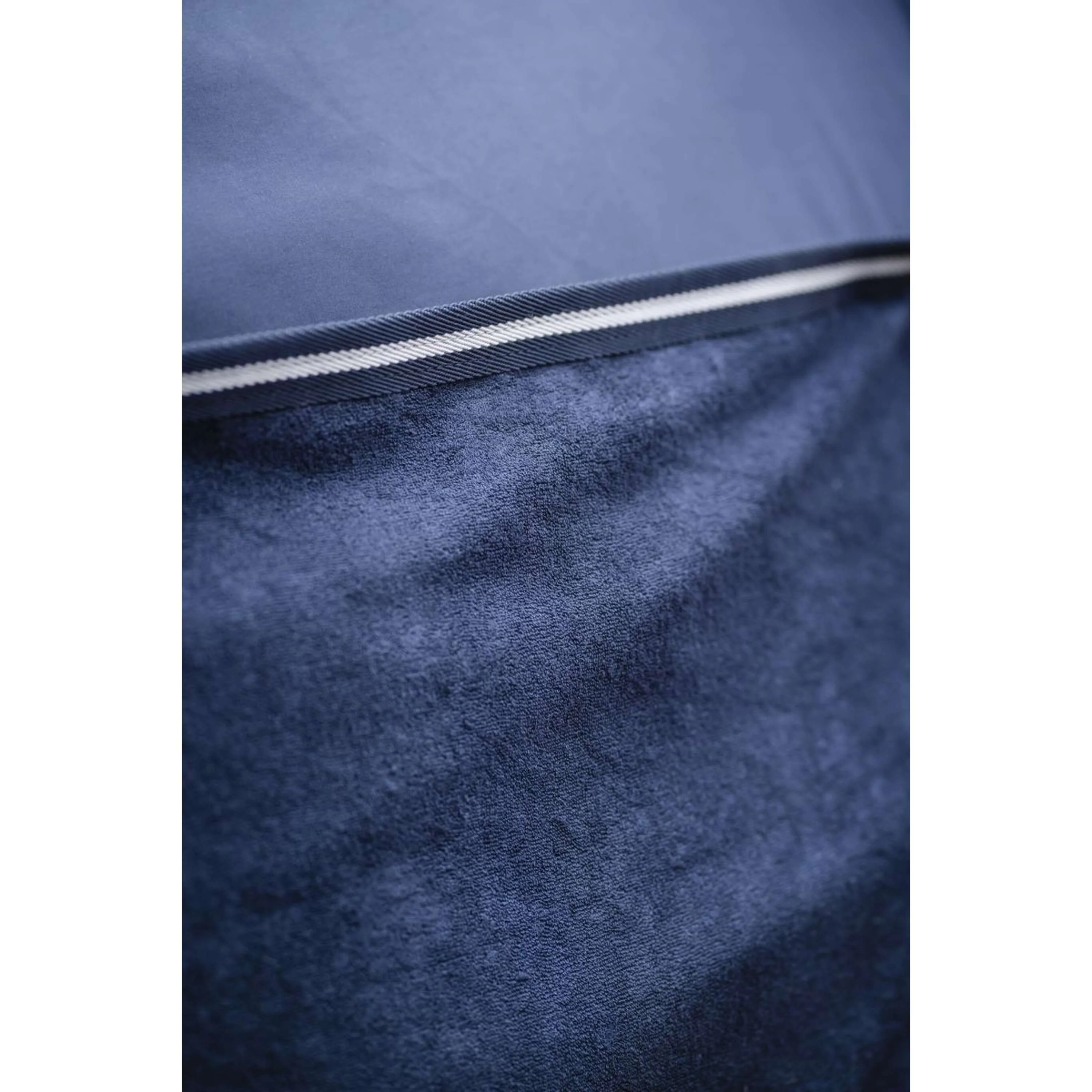 Horseware Show Ready Rug Navy/Navy/Silver - Image 9