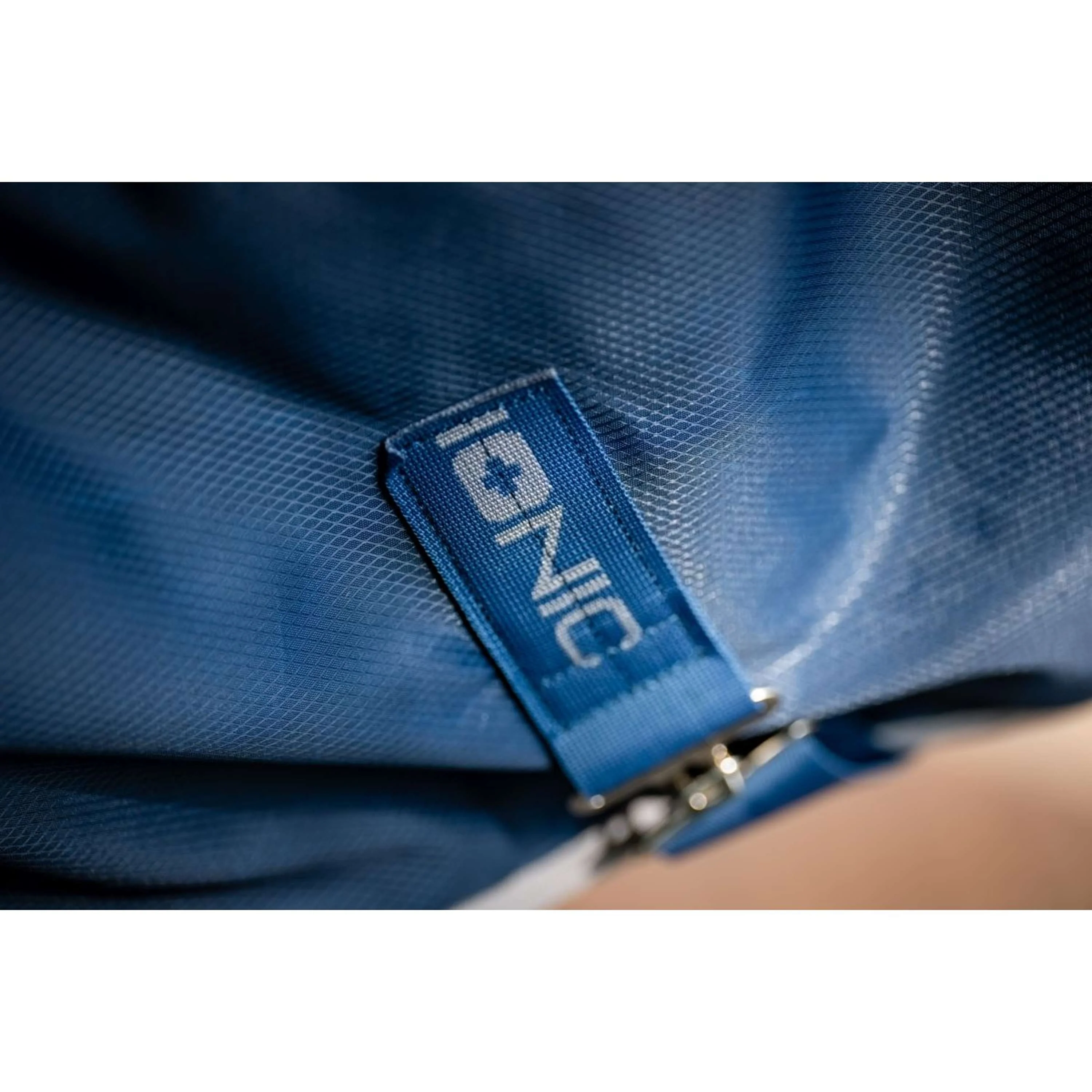 Horseware Therapy Ionic Stable 50g Bleu Impérial/Argent/Marine - Image 3