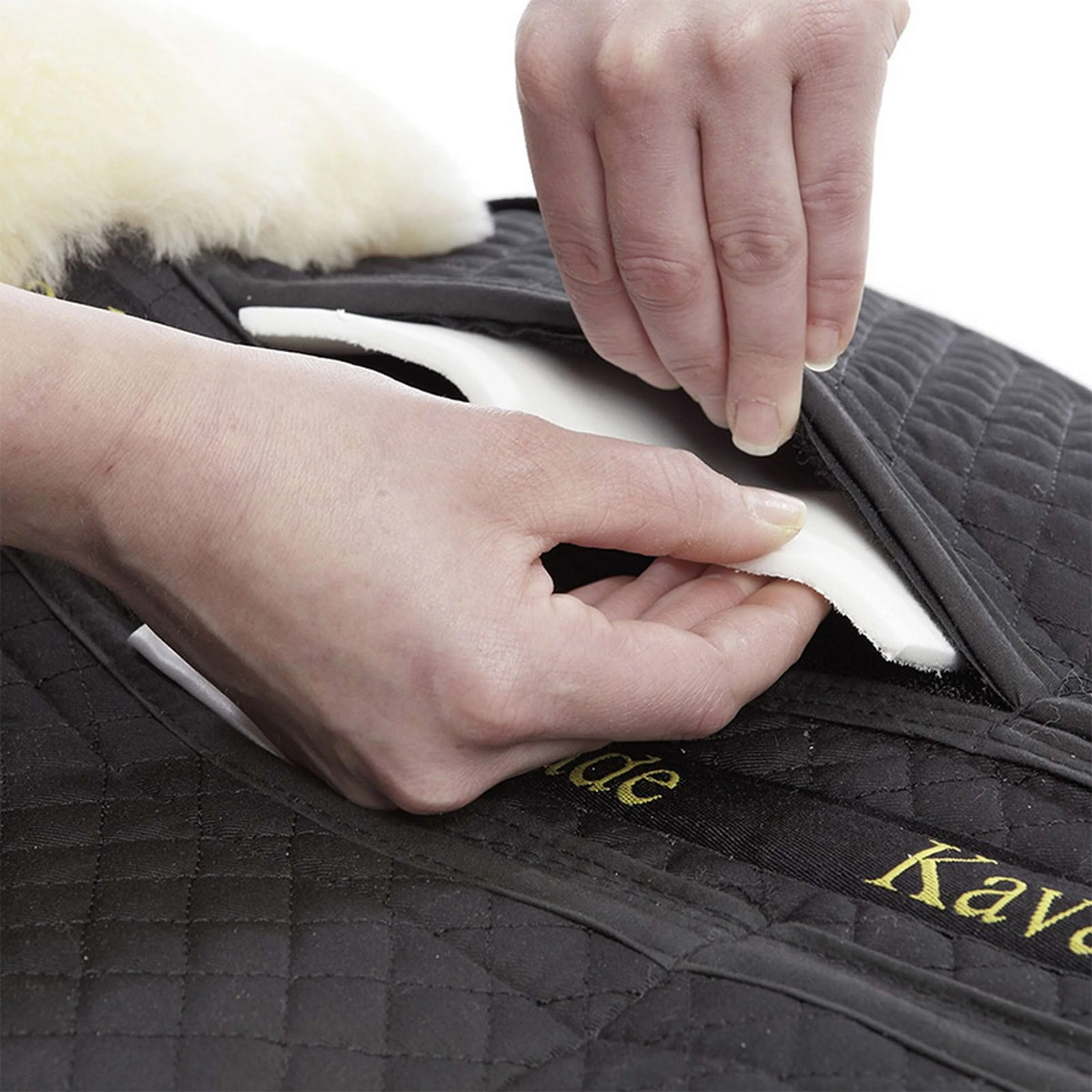 Kavalkade Tapis Sous-Selle avec Peau d'Agneau et Inserts Noir/Beige - Image 5