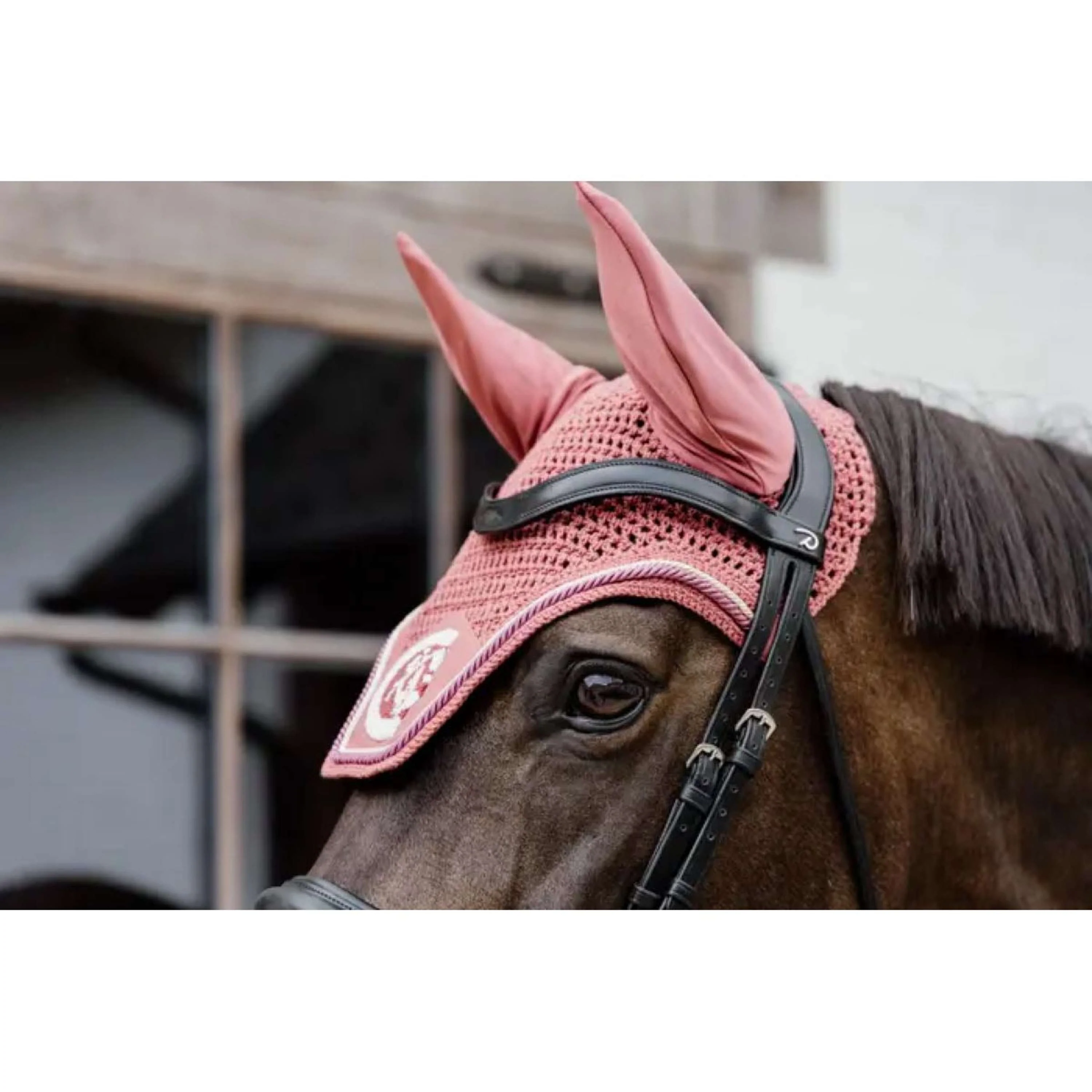 Kentucky Horsewear Bonnet Anti-Mouches Wellington 3D Logo Fuchsia - Image 3