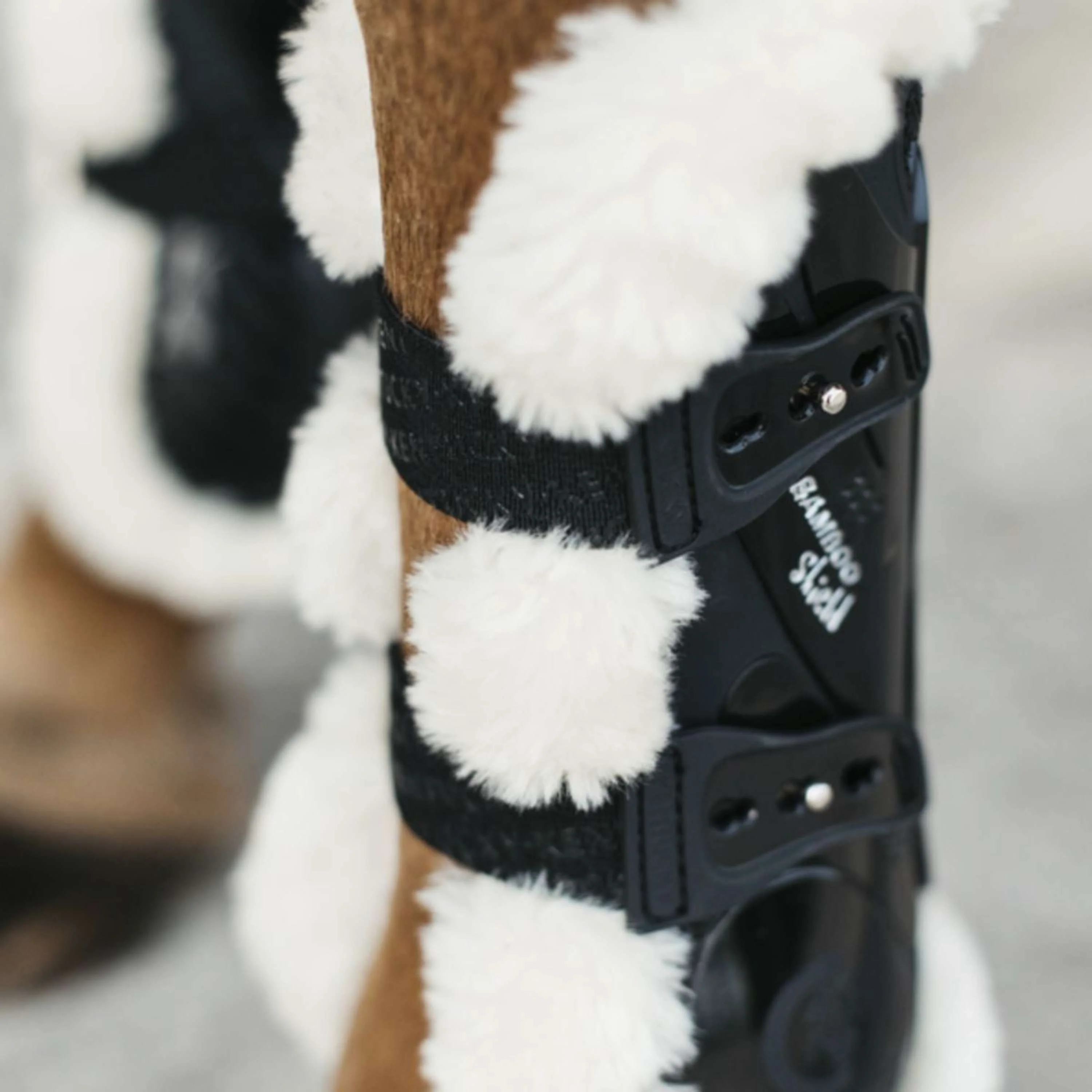 Kentucky Horsewear Protèges-Tendons Bamboo Elastic Vegan Sheepskin Noir - Image 3