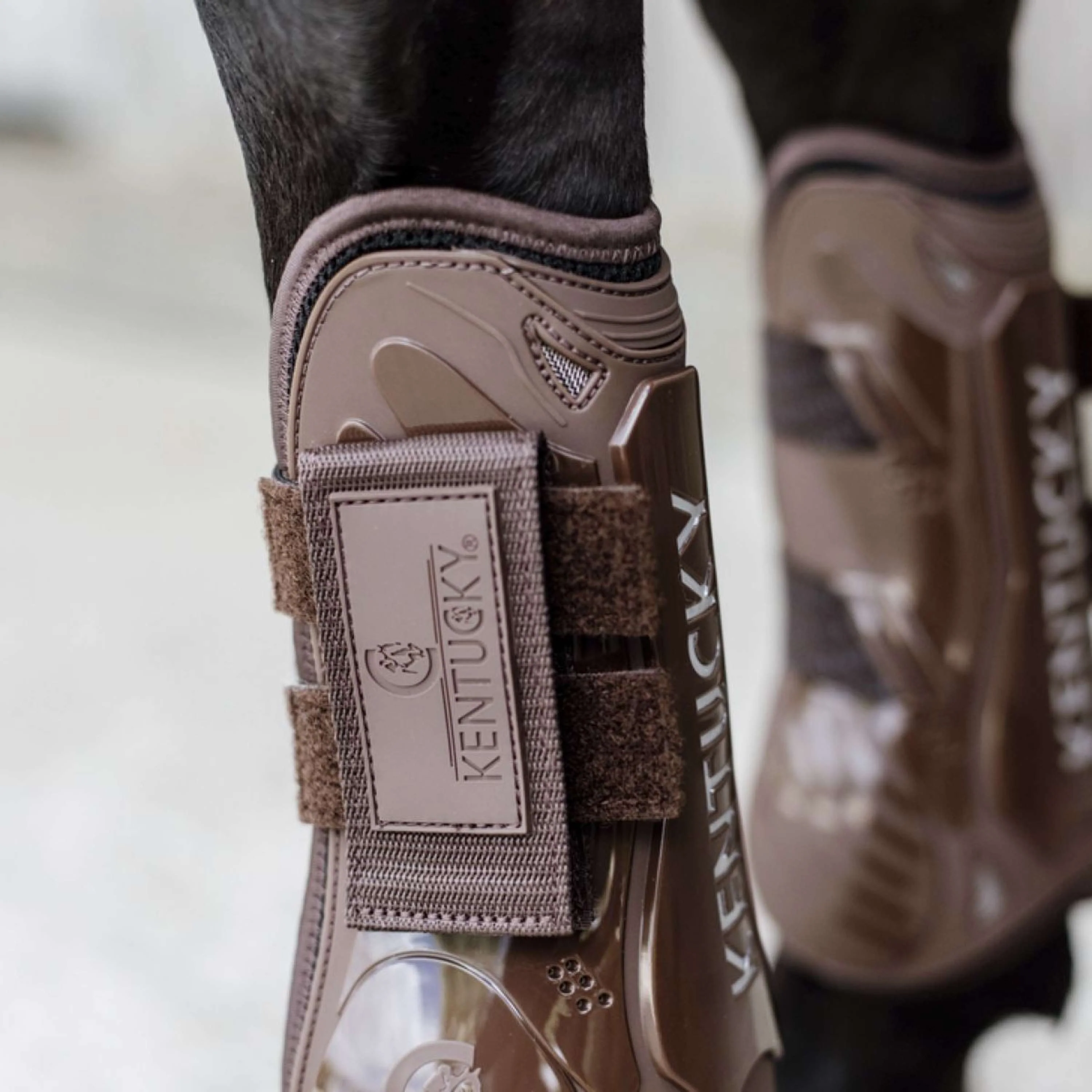 Kentucky Horsewear Protèges-Tendons Velcro Marron - Image 2
