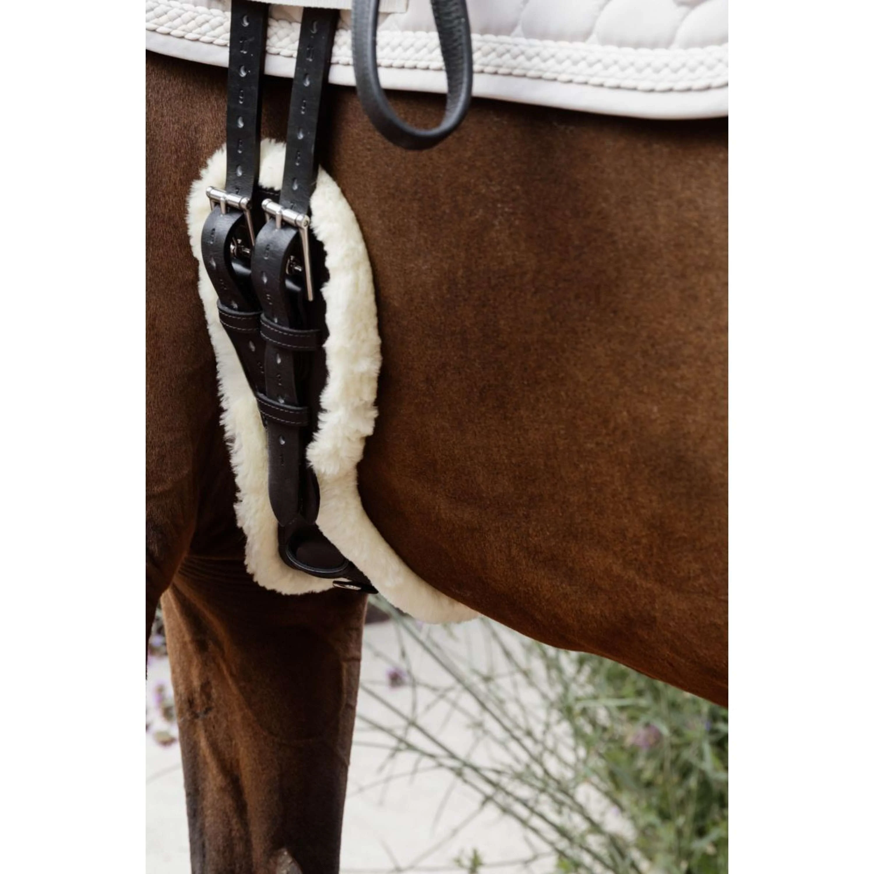 Kentucky Horsewear Sangle de Dressage Anatomic Sheepskin Noir - Image 3