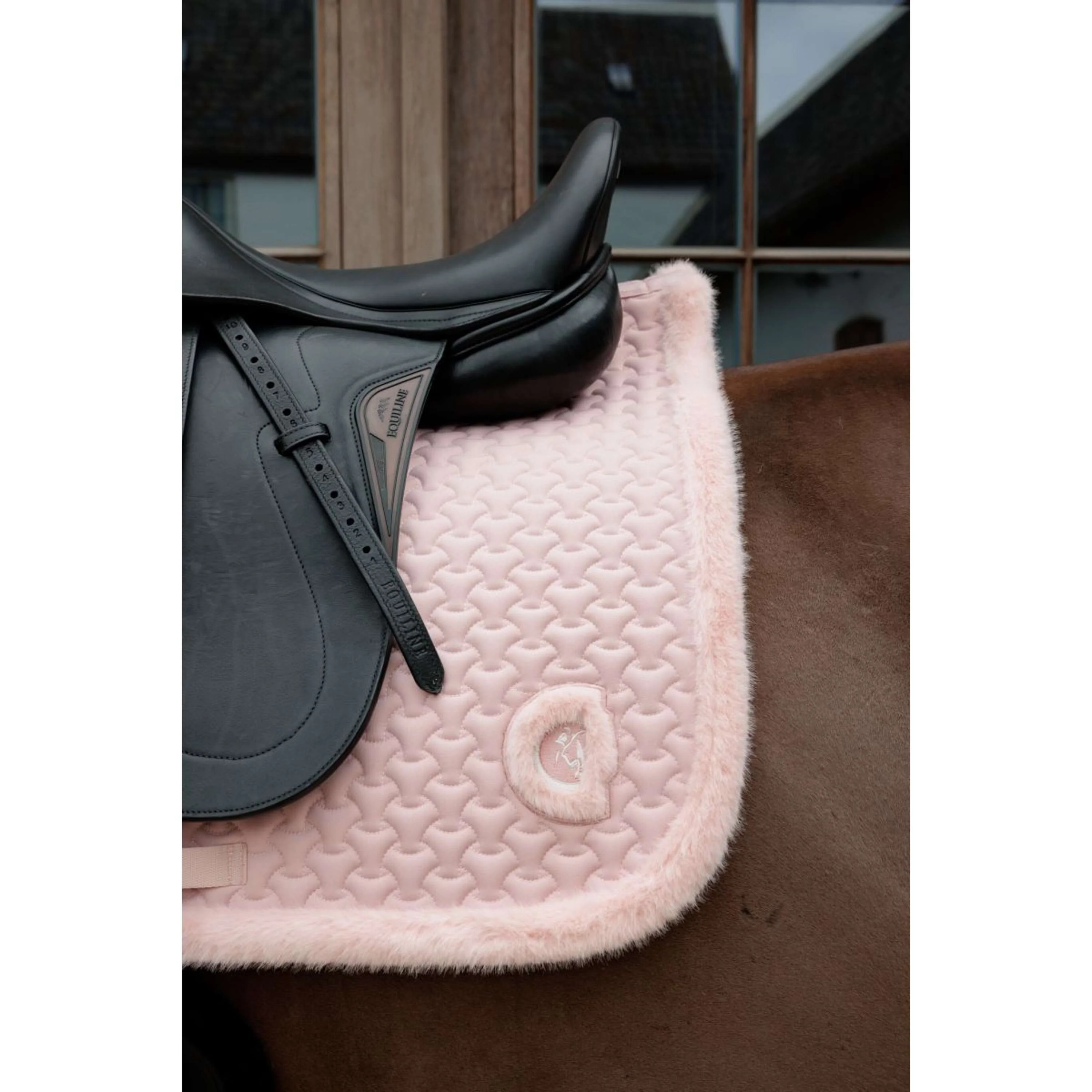 Kentucky Horsewear Tapis de Selle Fake Fur Onion Quilt Dressage Rose Vieux - Image 3