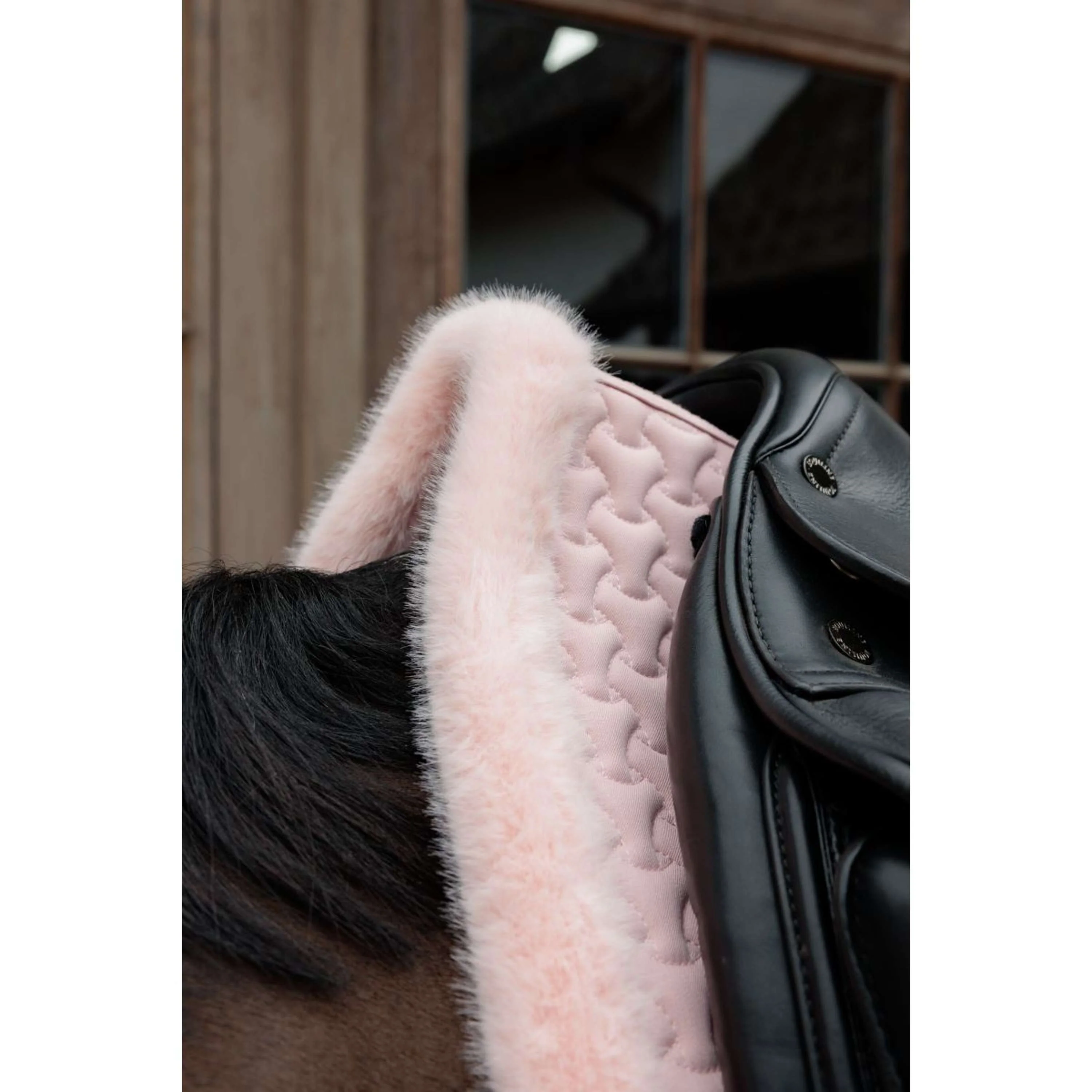 Kentucky Horsewear Tapis de Selle Fake Fur Onion Quilt Dressage Rose Vieux - Image 4