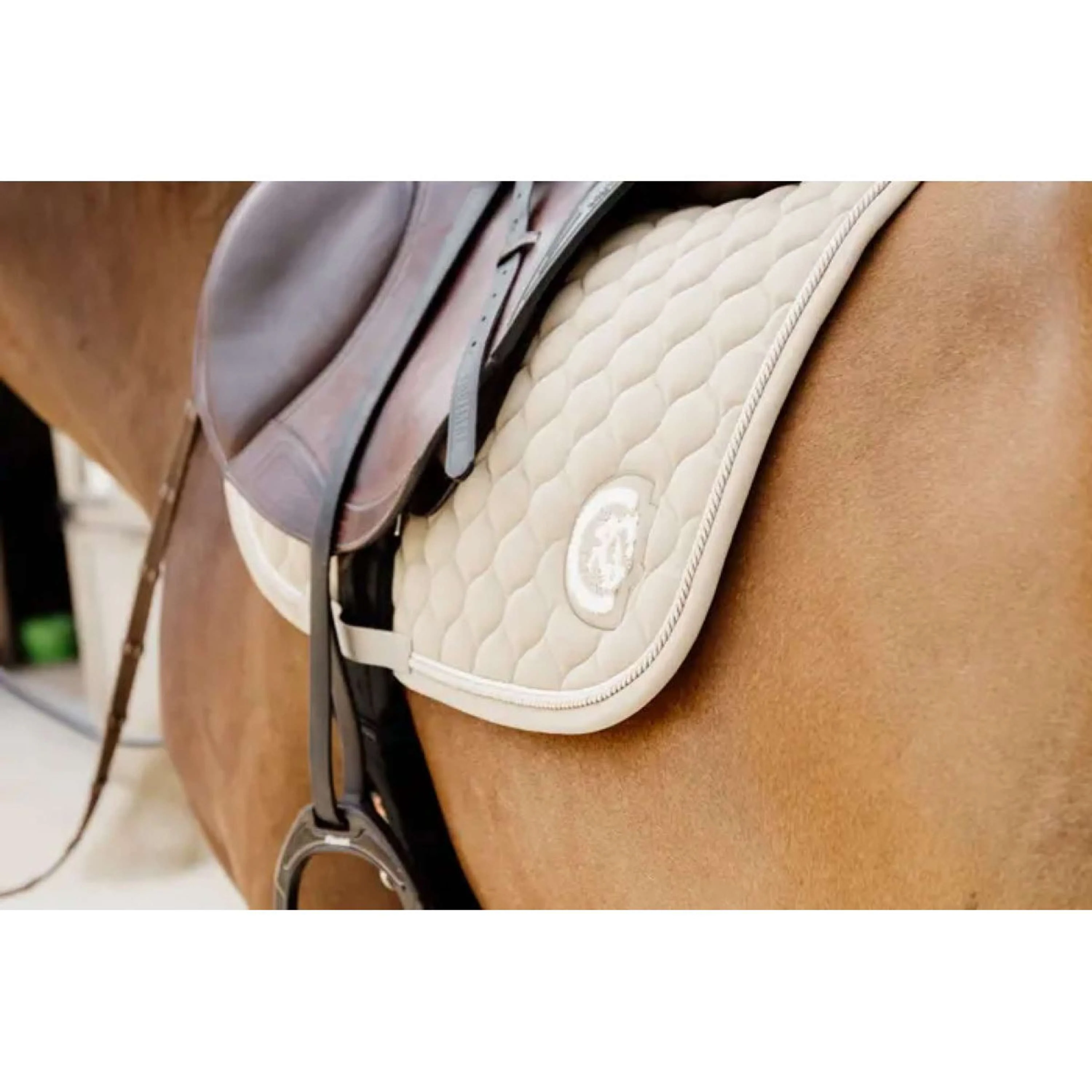 Kentucky Horsewear Tapis de Selle Onion Quilt 3D Logo de Saut Beige - Image 5