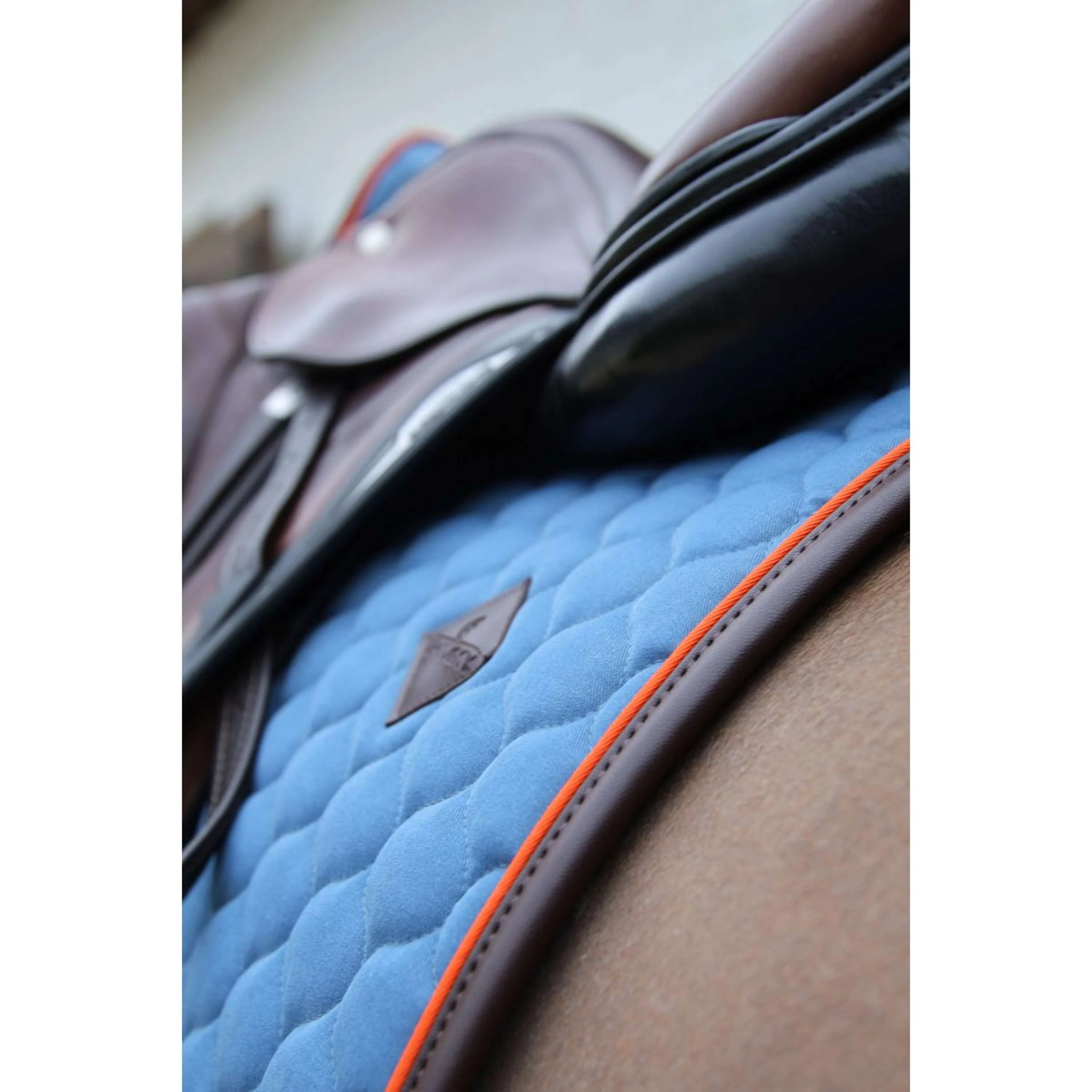 Kentucky Horsewear Tapis de Selle Onion Quilt Leather Neon de Saut Bleu - Image 4