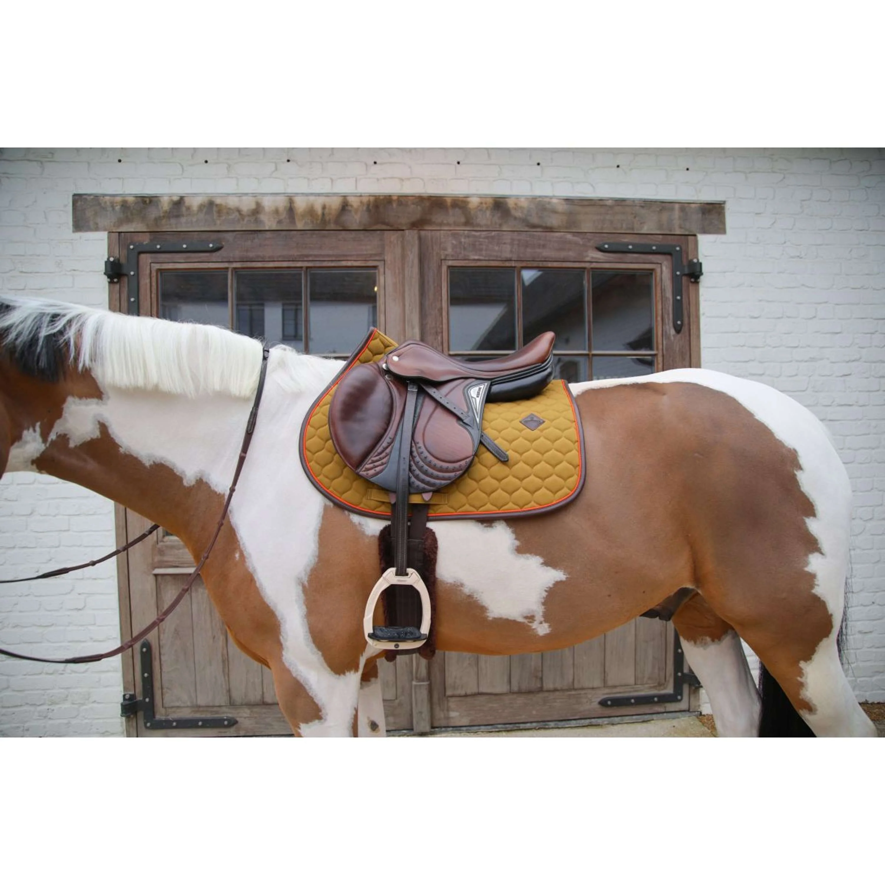 Kentucky Horsewear Tapis de Selle Onion Quilt Leather Neon de Saut Kaki - Image 2