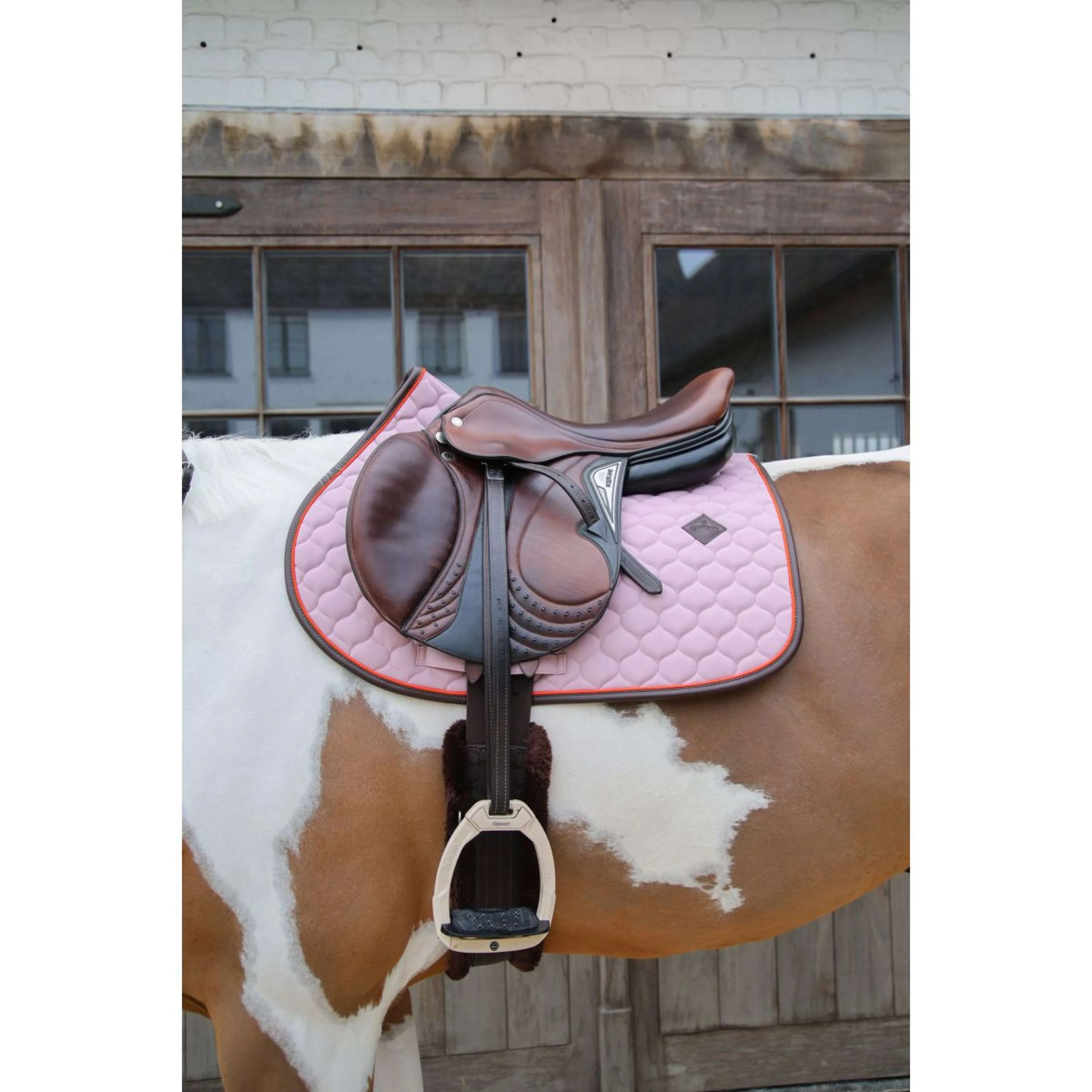 Kentucky Horsewear Tapis de Selle Onion Quilt Leather Neon de Saut Lavande - Image 2