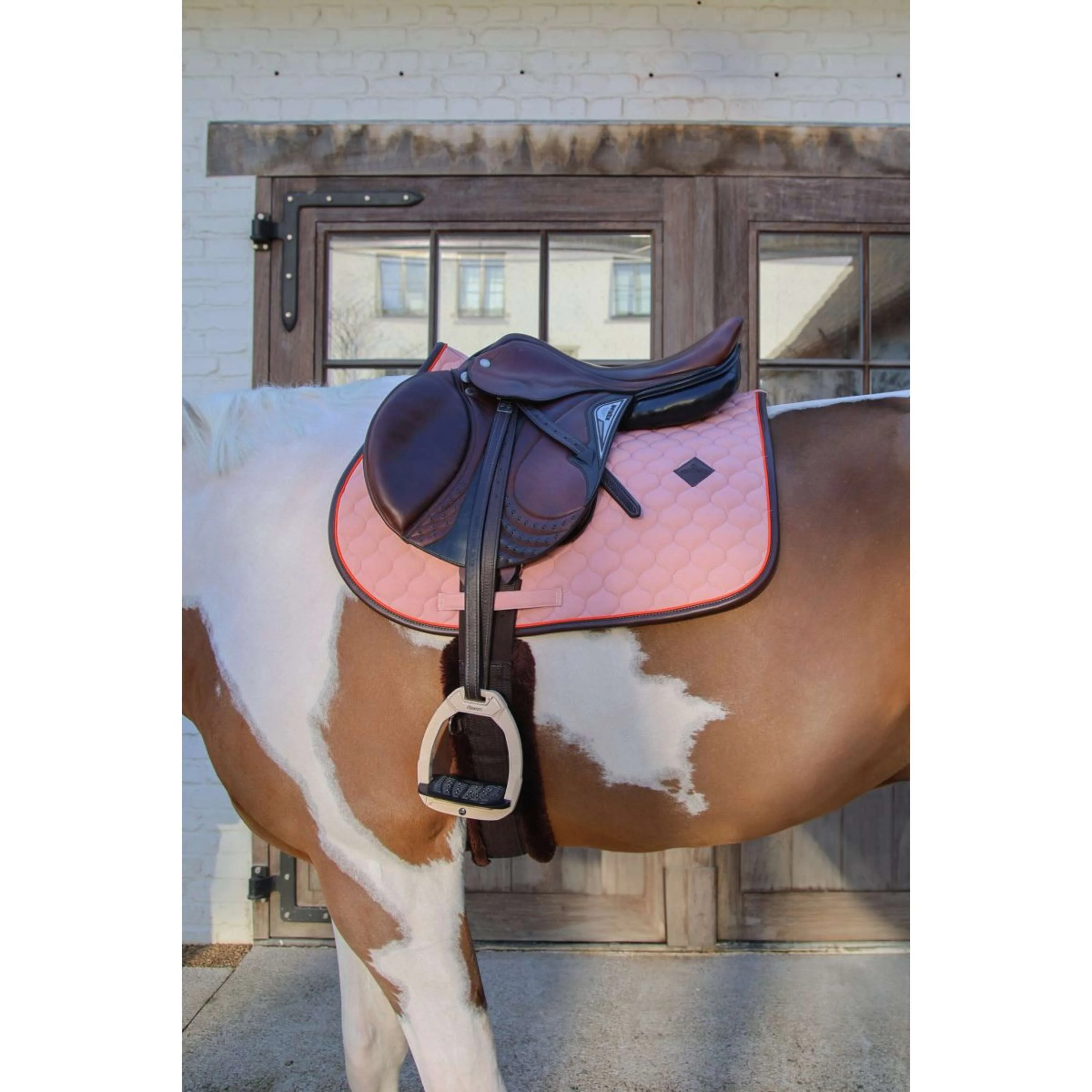 Kentucky Horsewear Tapis de Selle Onion Quilt Leather Neon de Saut Rose Vieux - Image 2