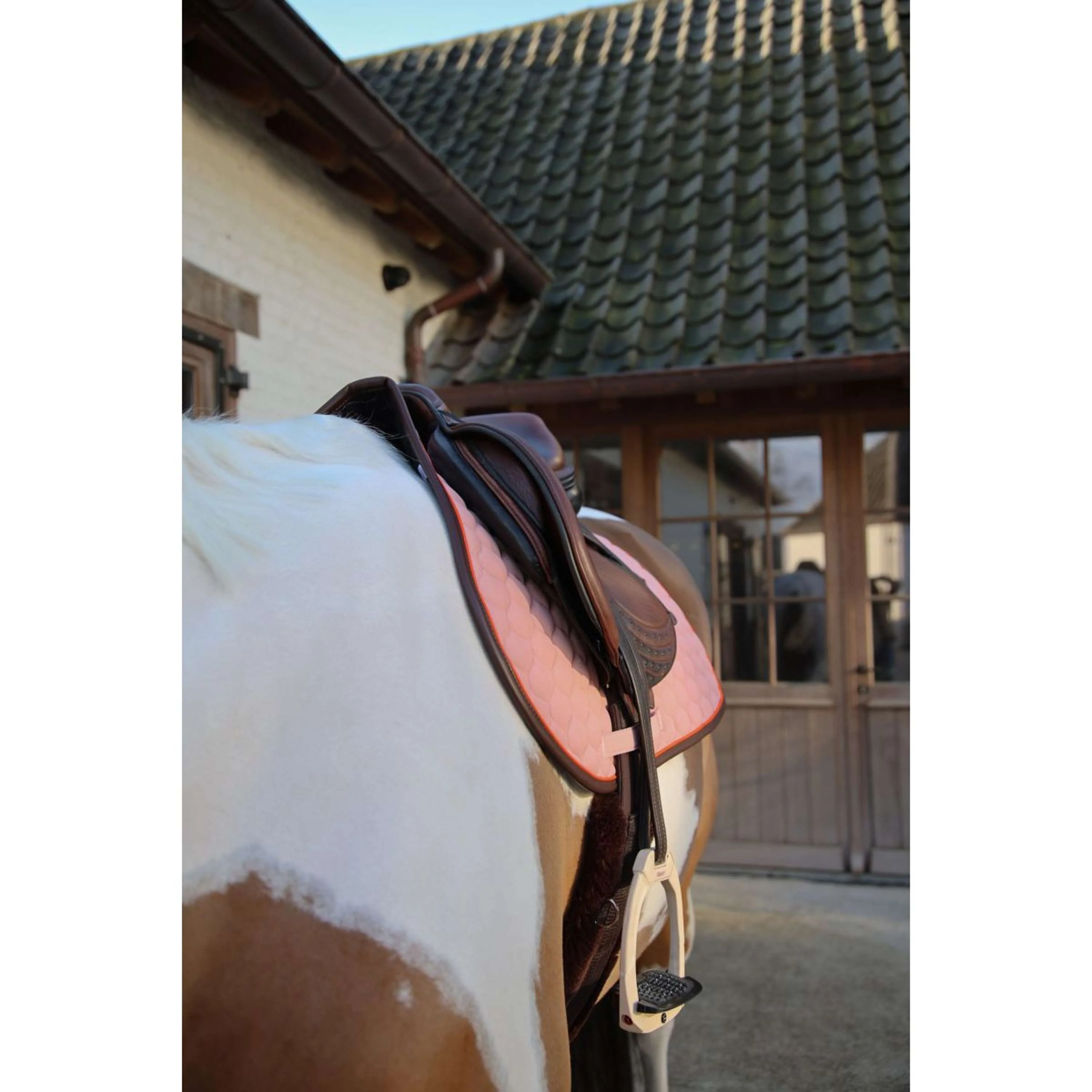 Kentucky Horsewear Tapis de Selle Onion Quilt Leather Neon de Saut Rose Vieux - Image 4
