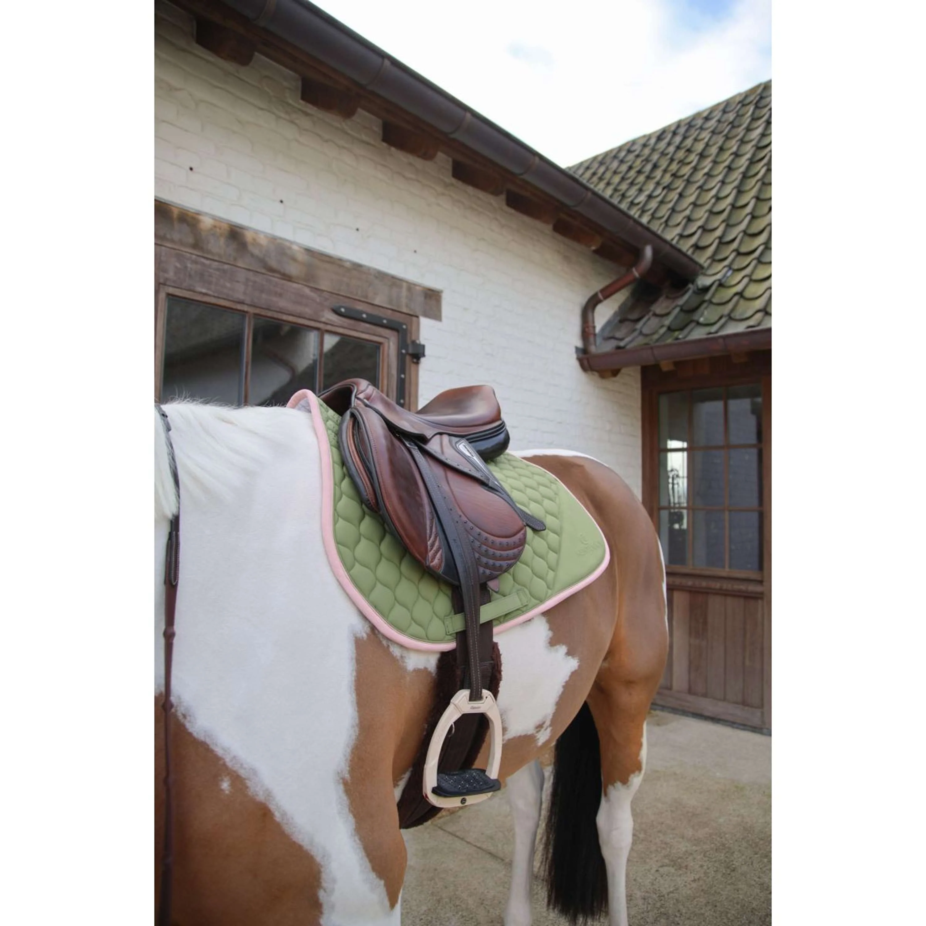 Kentucky Horsewear Tapis de Selle Softshell Onion Quilt de Saut Kaki/Vieux Rose - Image 6