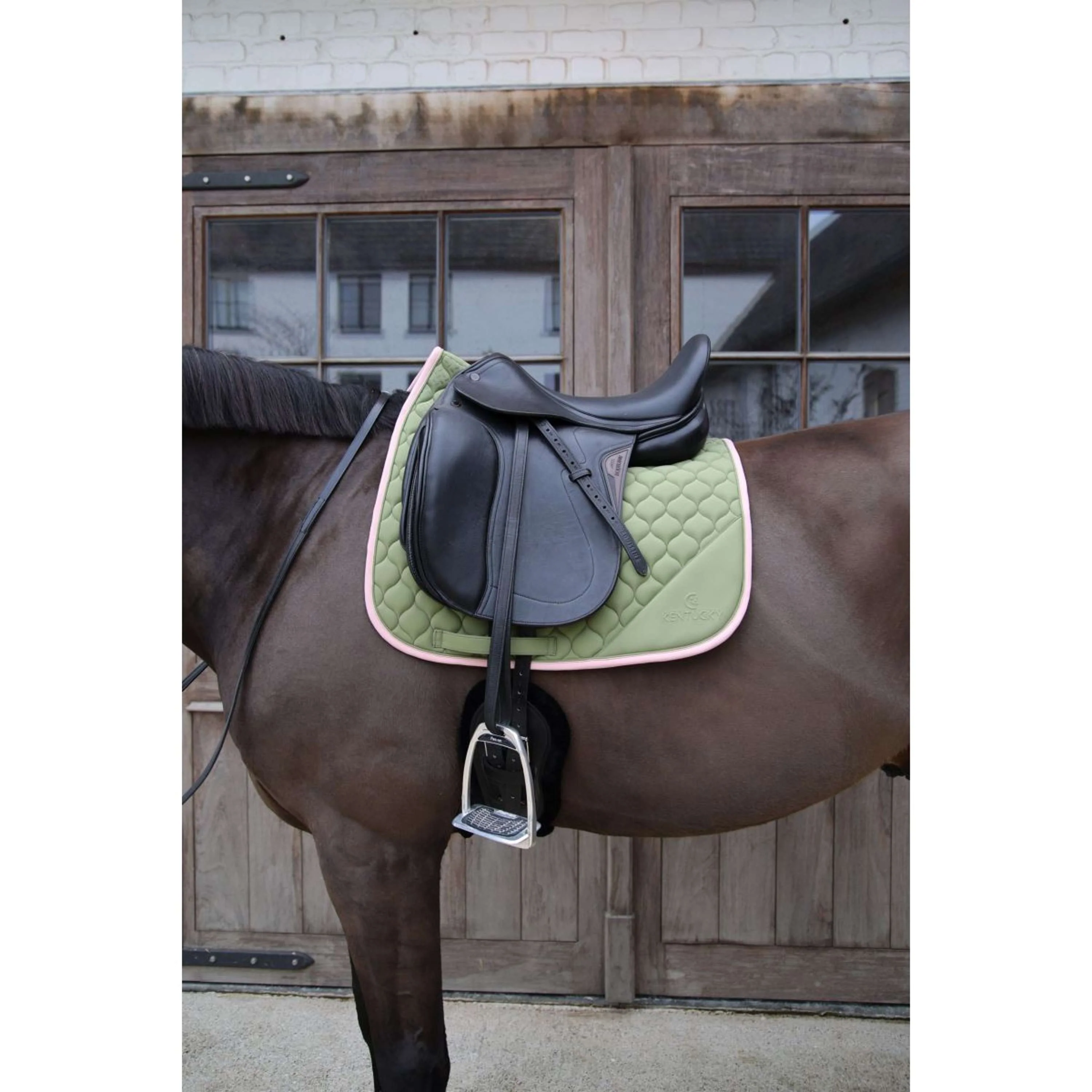 Kentucky Horsewear Tapis de Selle Softshell Onion Quilt Dressage Kaki/Vieux Rose - Image 2