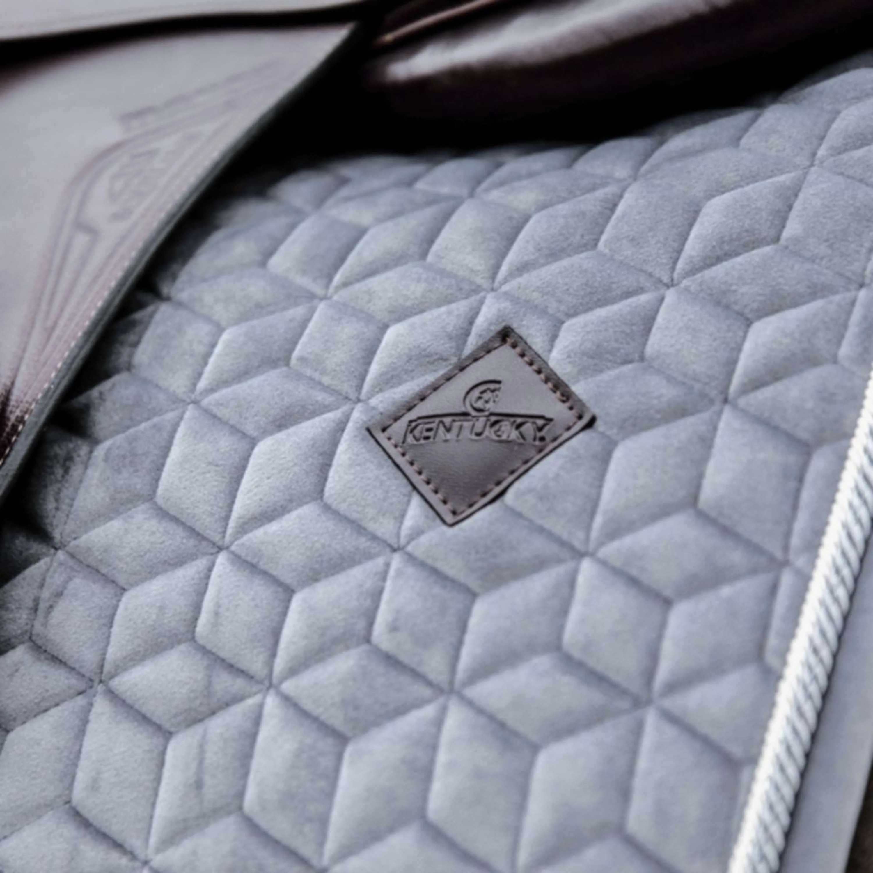 Kentucky Tapis de Selle Basic Velvet de Saut Gris - Image 3
