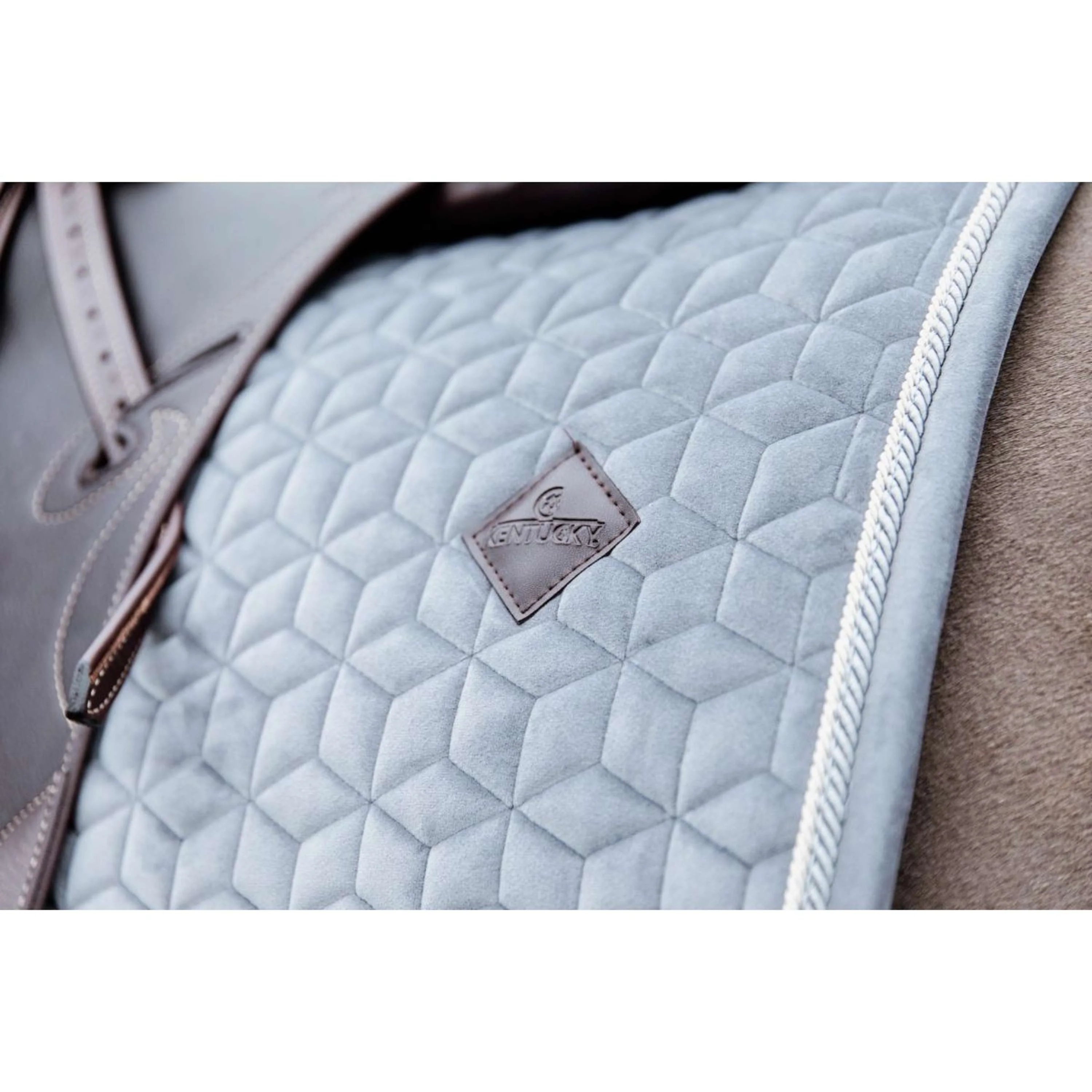 Kentucky Tapis de Selle Basic Velvet Dressage Gris - Image 6