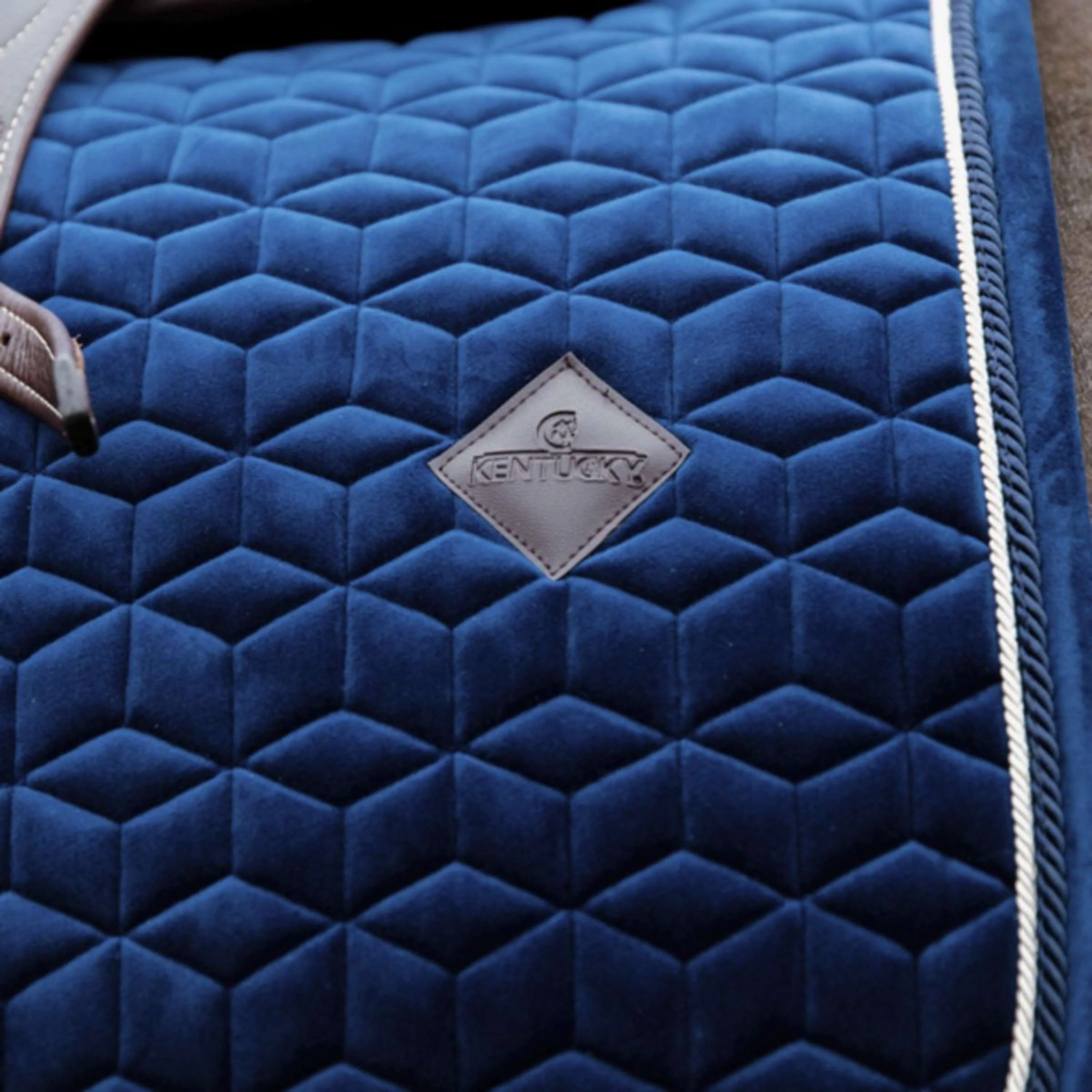 Kentucky Tapis de Selle Basic Velvet Dressage Marin - Image 4