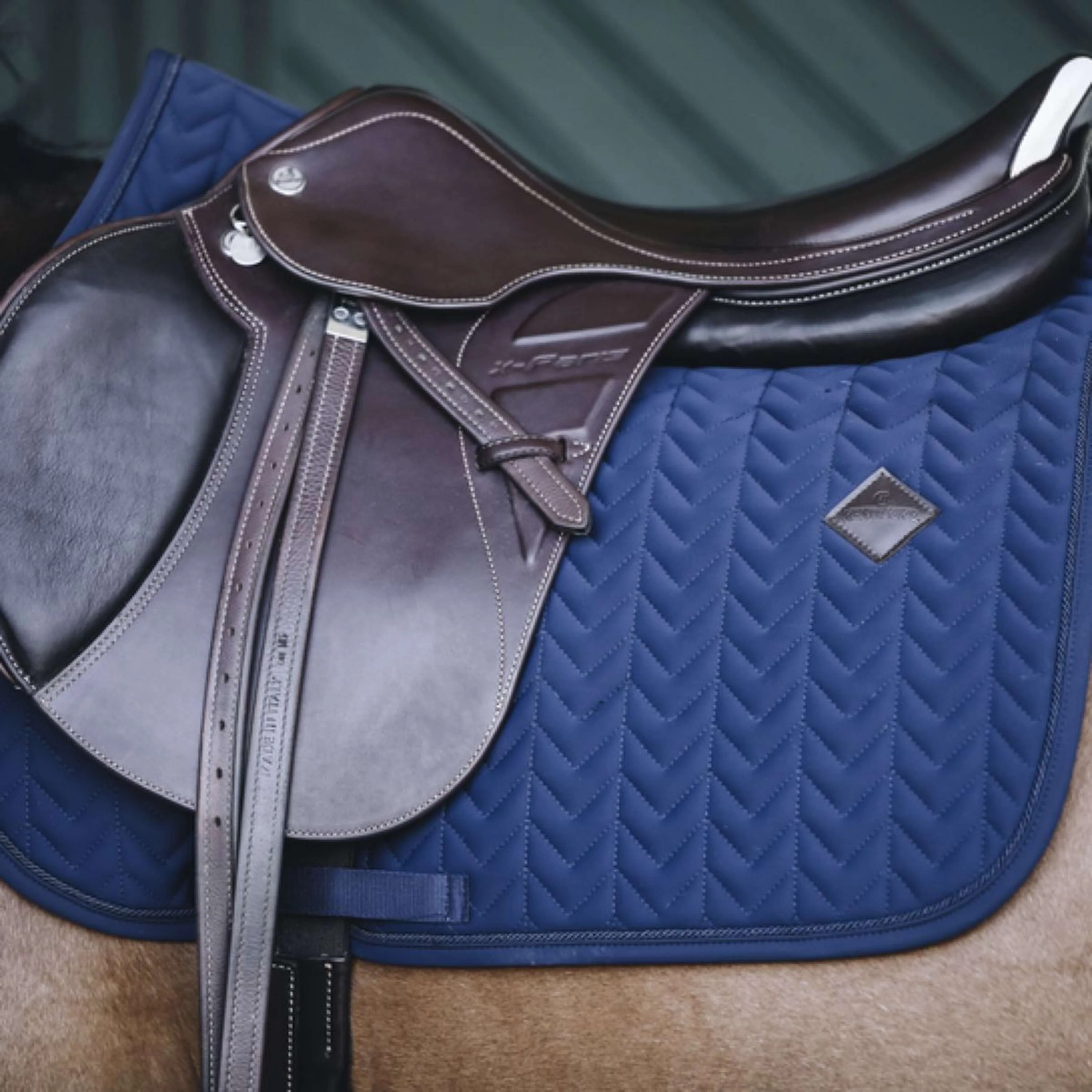 Kentucky Tapis de Selle De Saut Fishbone Marin - Image 2