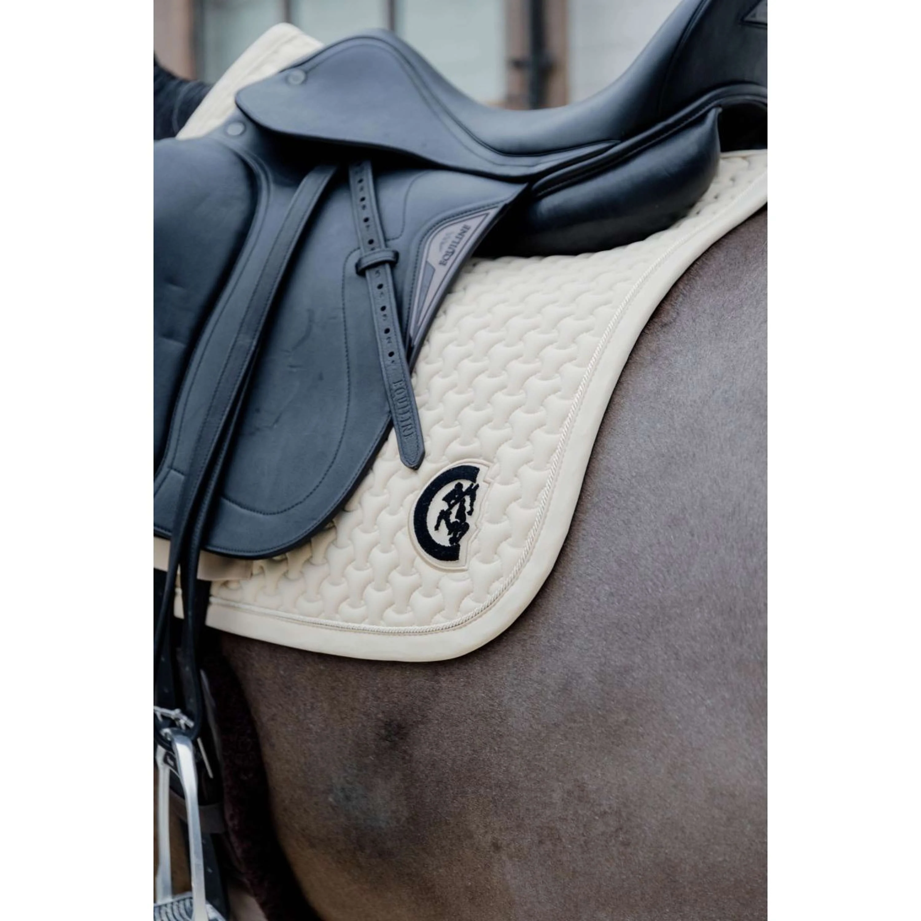 Kentucky Tapis de Selle Plaited 3D Logo Dressage Beige - Image 5