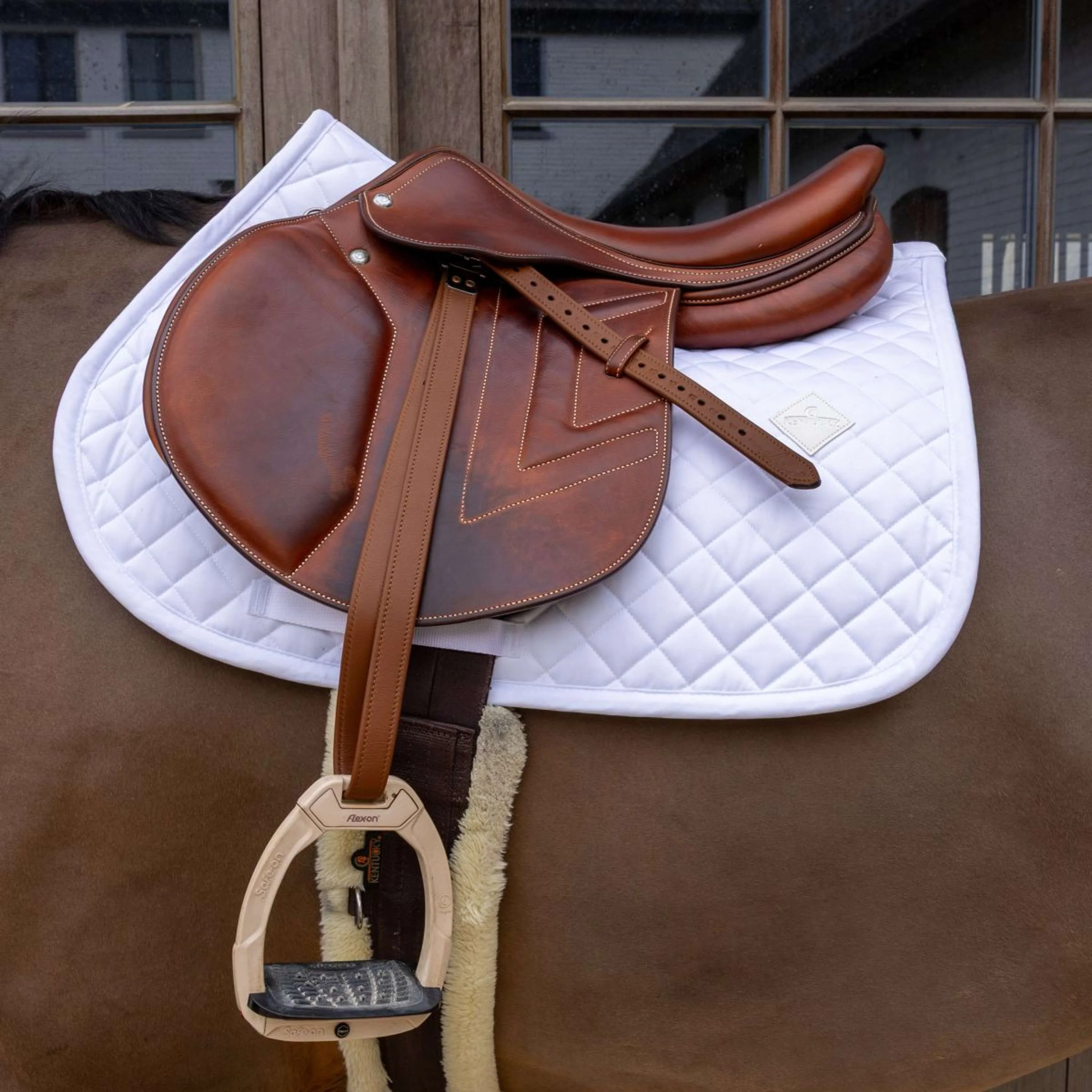 Kentucky Tapis de Selle Skin Friendly Diamond de Saut Blanc - Image 2