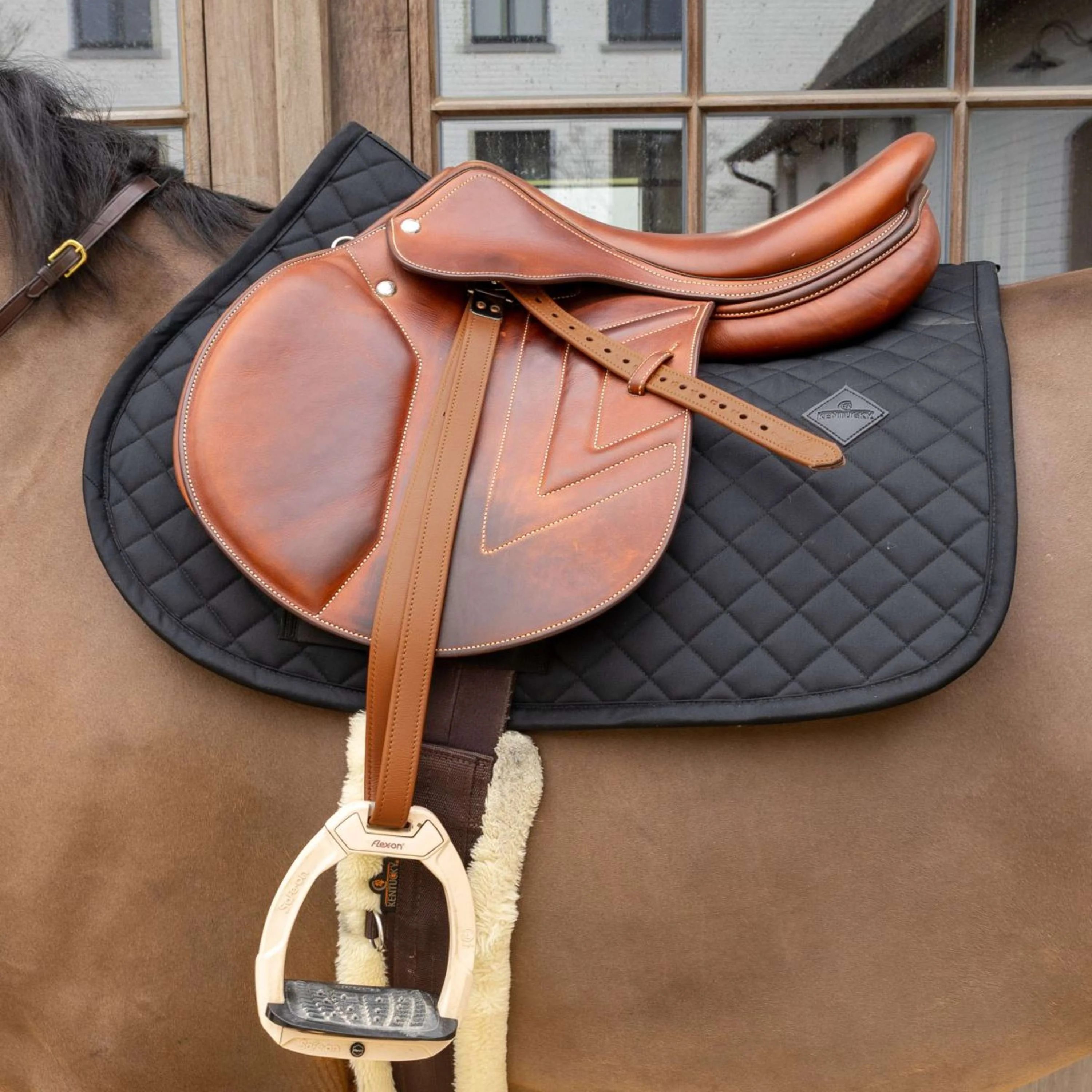 Kentucky Tapis de Selle Skin Friendly Diamond de Saut Noir - Image 4