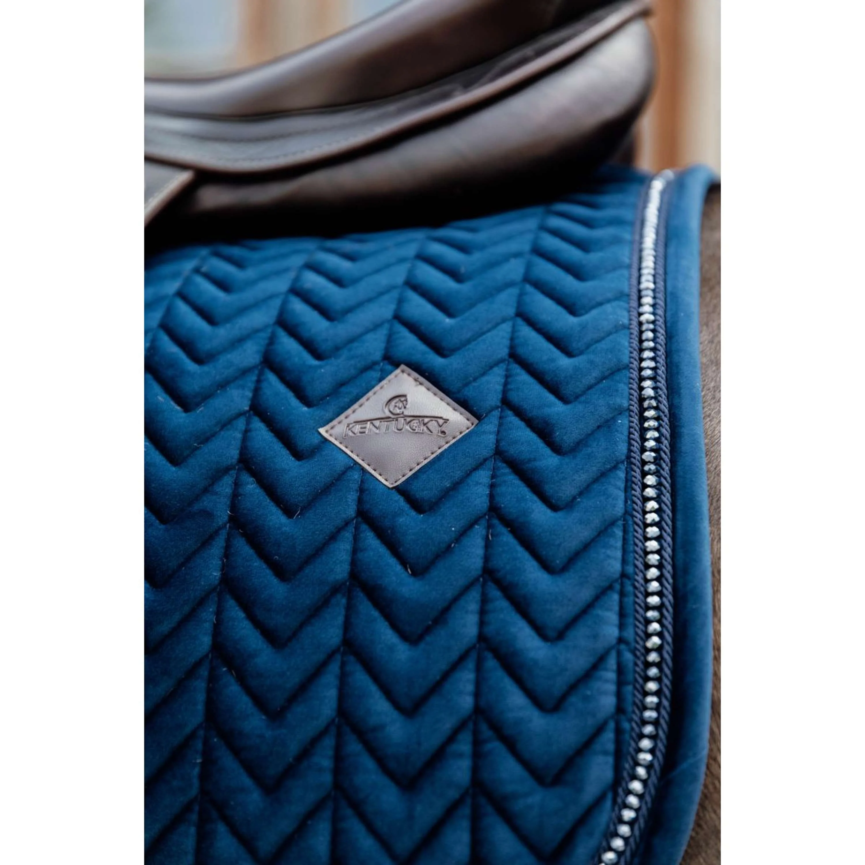Kentucky Tapis de Selle velours Pearls Dressage Marin - Image 8