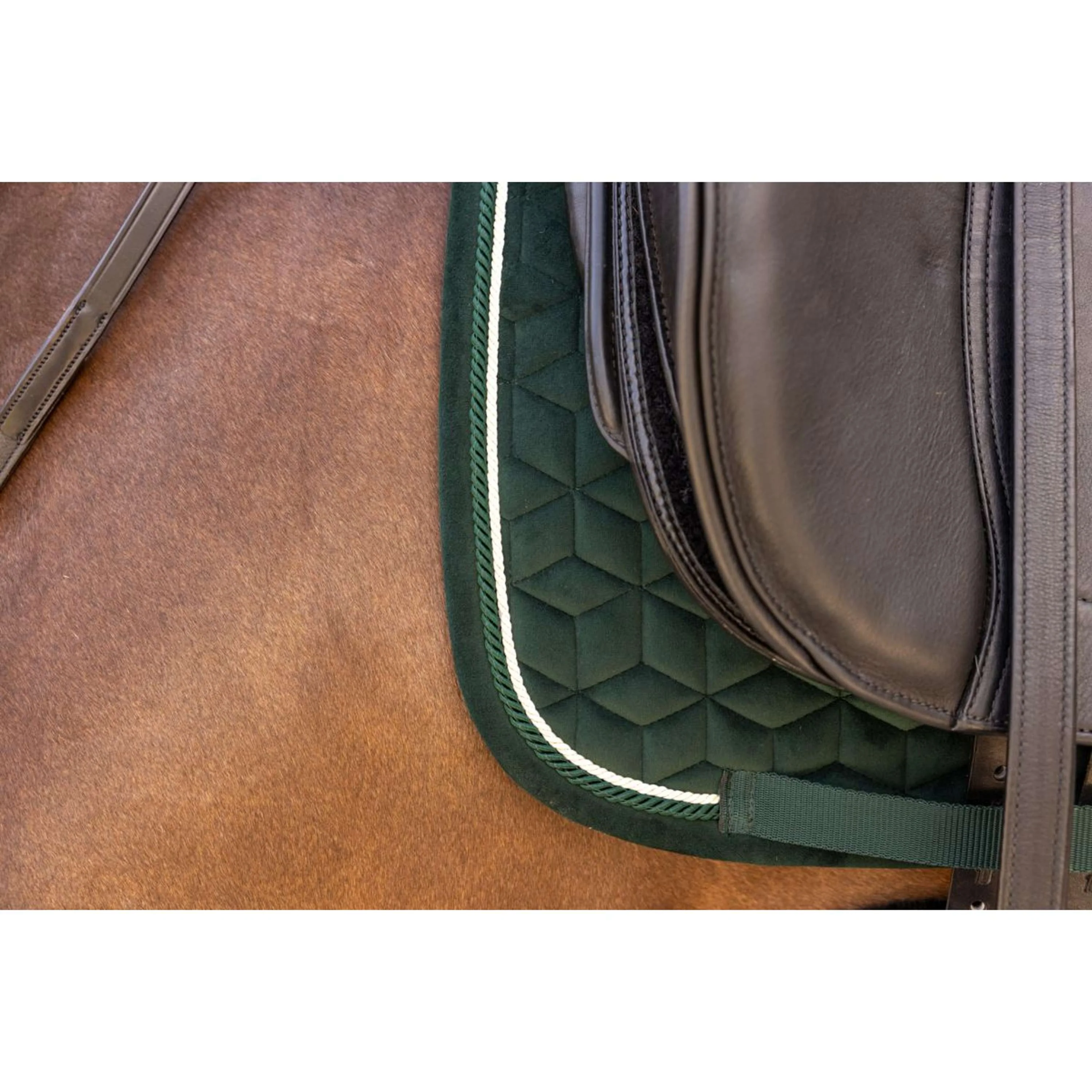 Kentucky Tapis de Selle Velvet Dressage Pine Green - Image 5