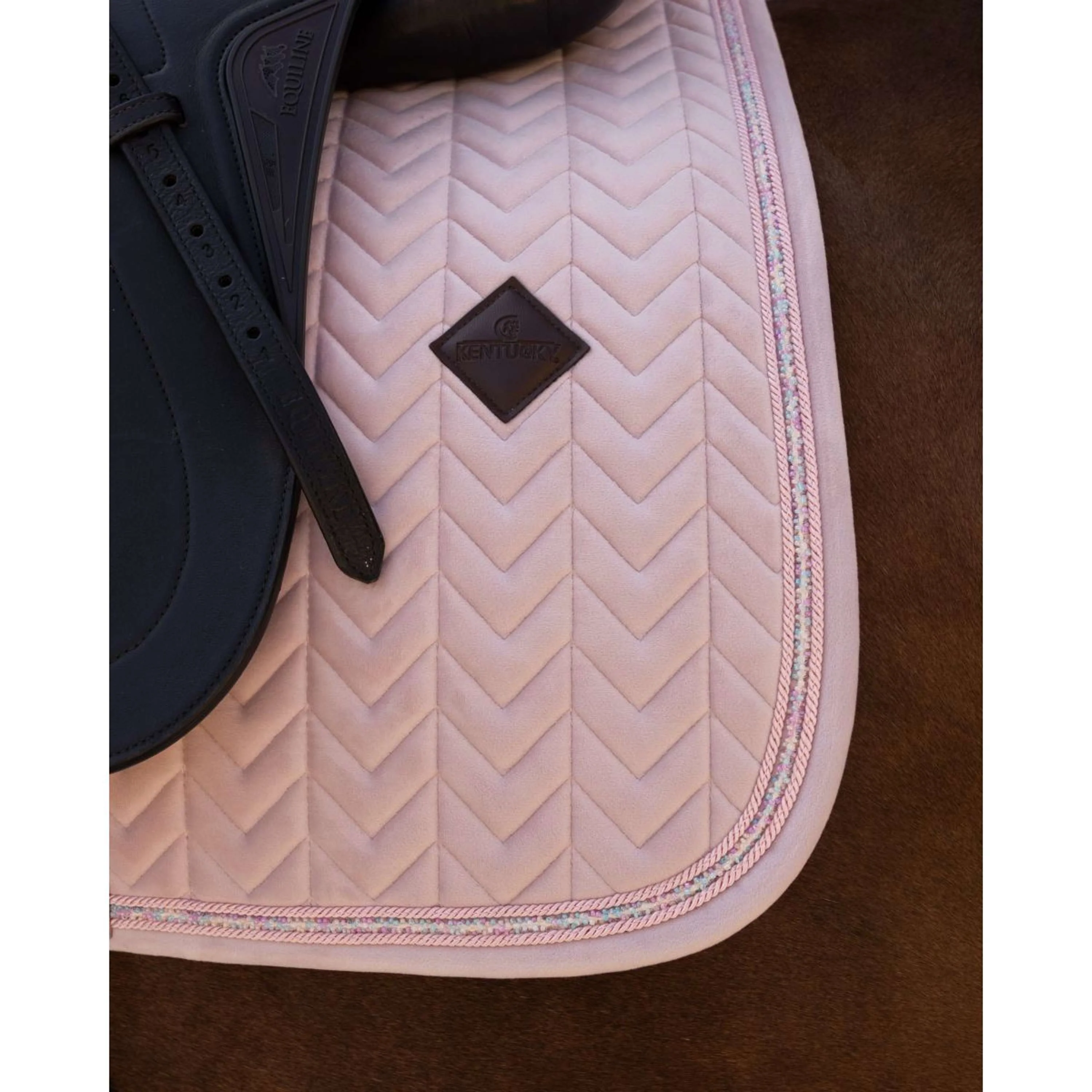 Kentucky Tapis de Selle Velvet Mini Pearls Dressage Old Rose - Image 5
