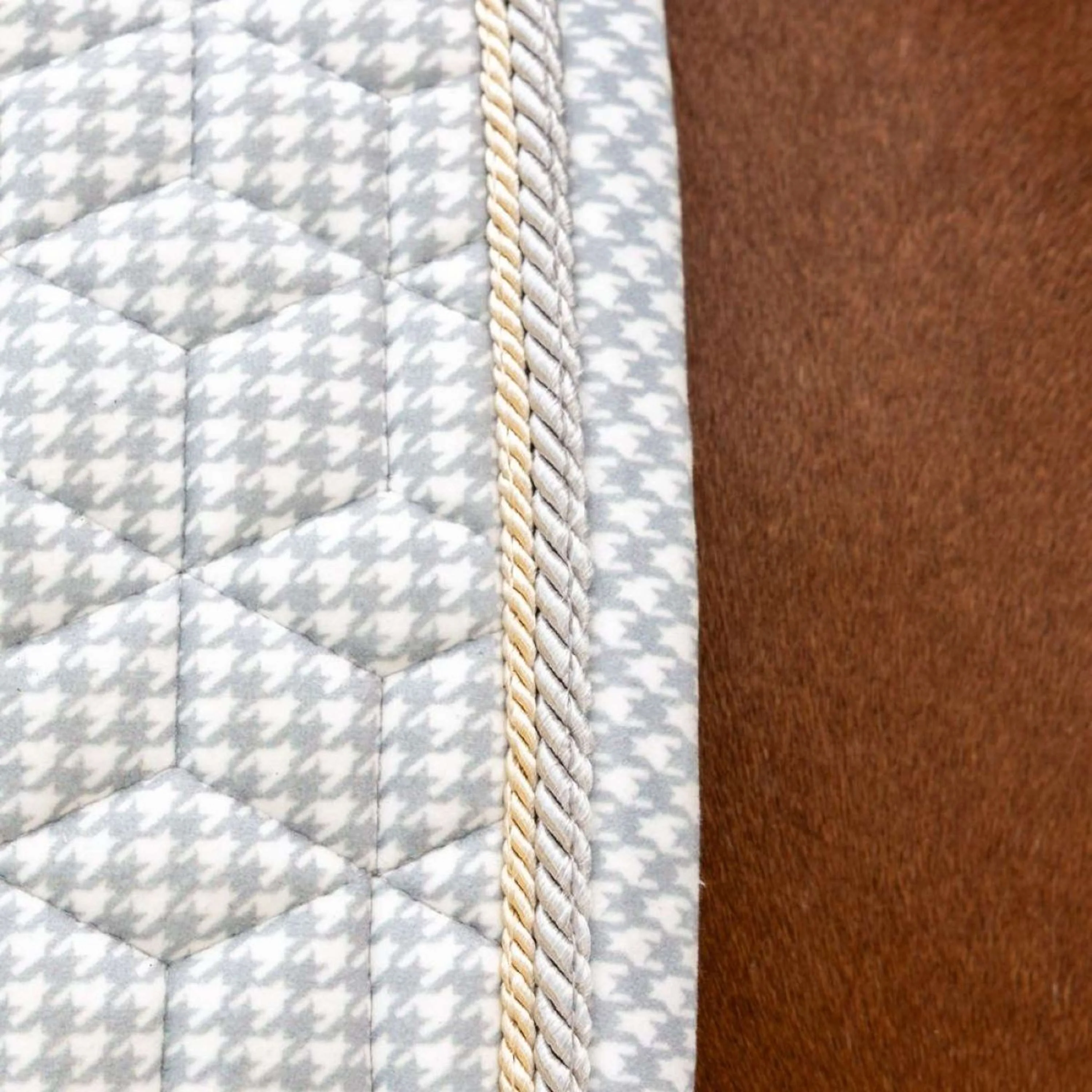 Kentucky Tapis de Selle Velvet Pied de Poule de Saut Gris/Blanc - Image 4