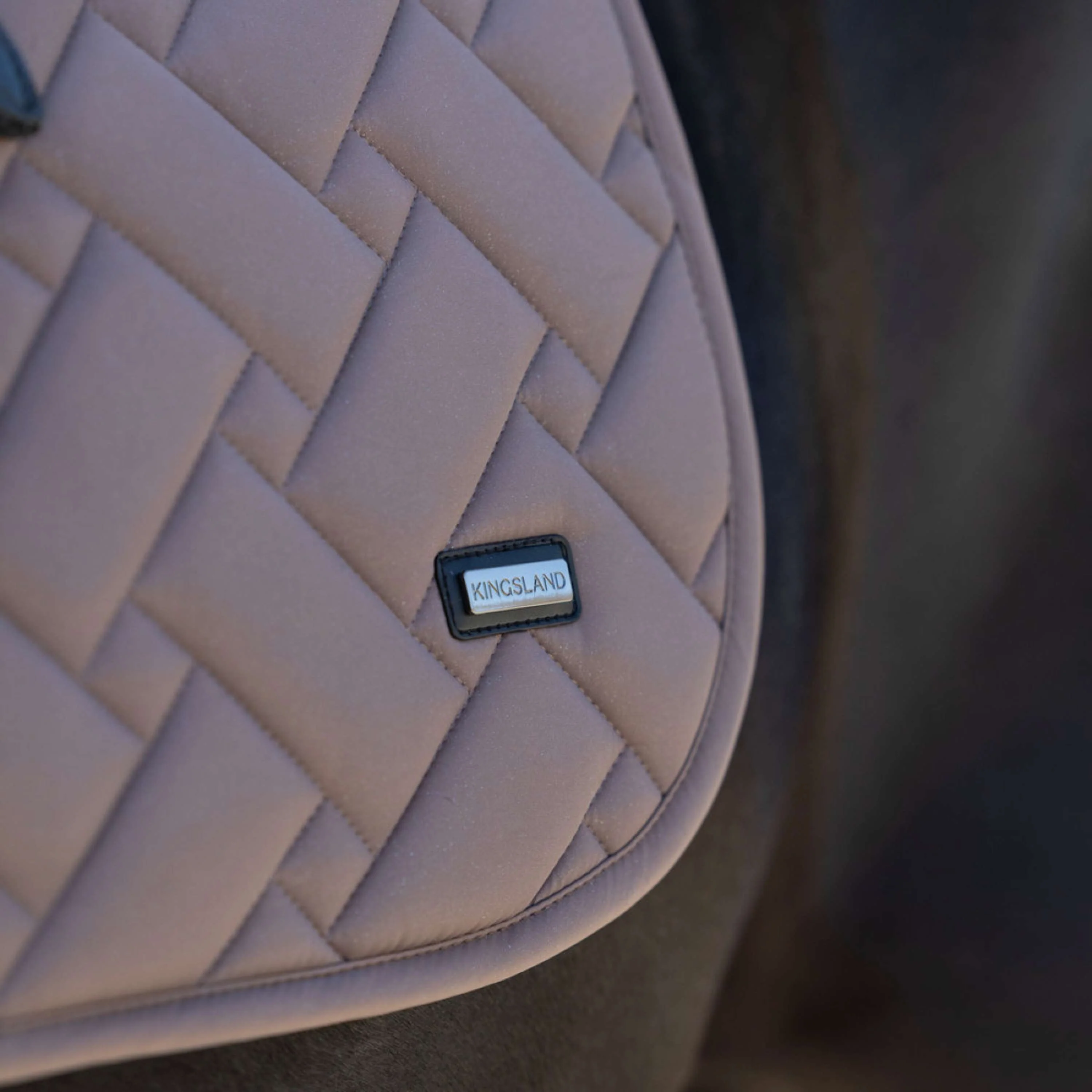 Kingsland Tapis de Selle KLLexie Dressage Brown Iron - Image 4