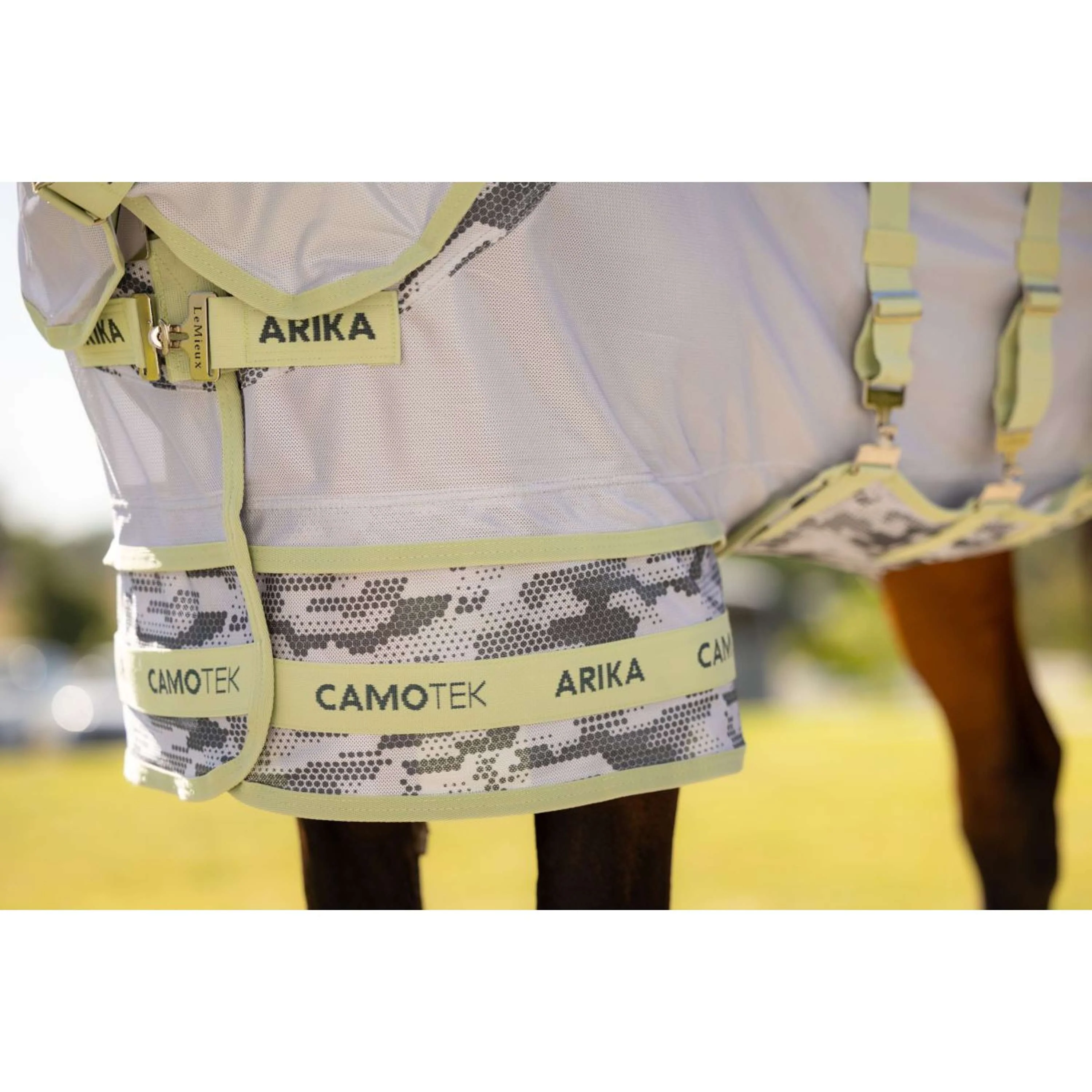 LeMieux Couverture Anti-Mouches Arika Camo-Tek avec Couvre-cou Macaron - Image 8