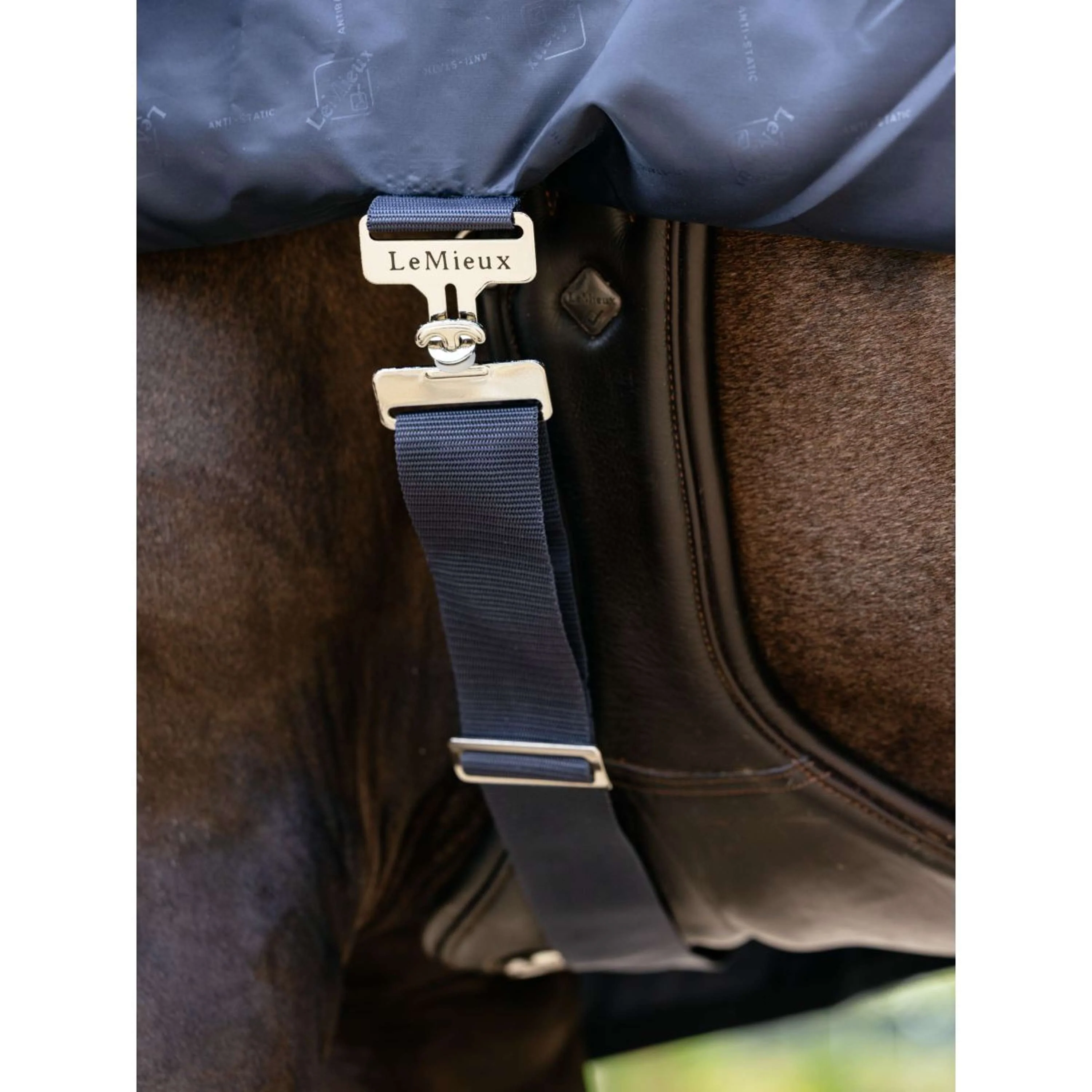 LeMieux Couvre-reins Rain Marin - Image 2