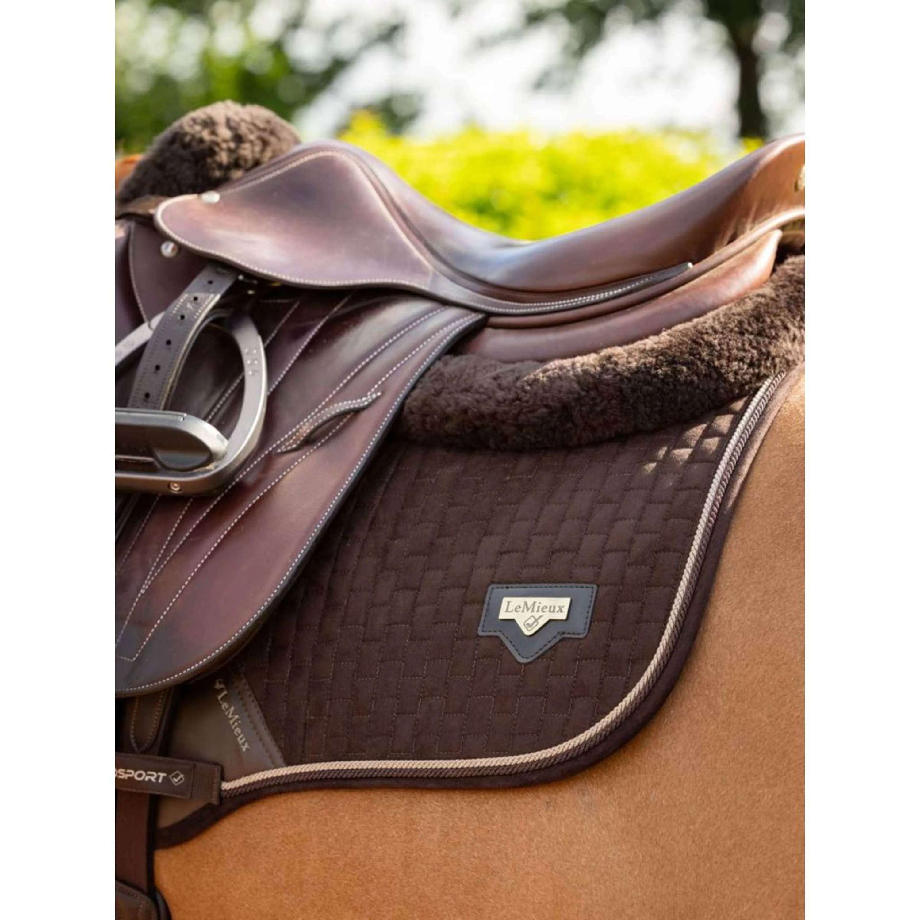 LeMieux Saut en tapis de selle Puissance Suede Marron - Image 2