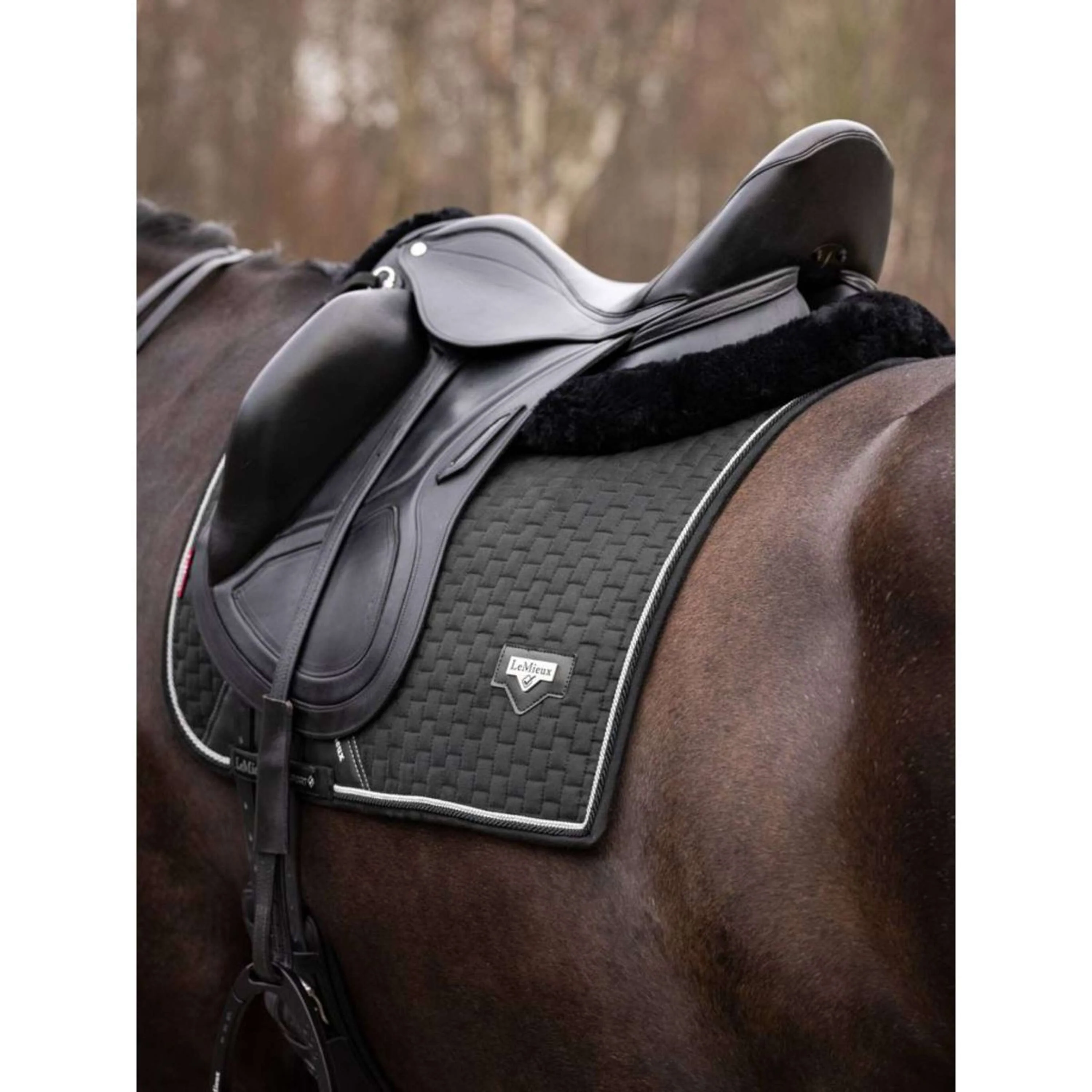 LeMieux Tapis de Selle de Dressage Puissance Suede Noir - Image 2