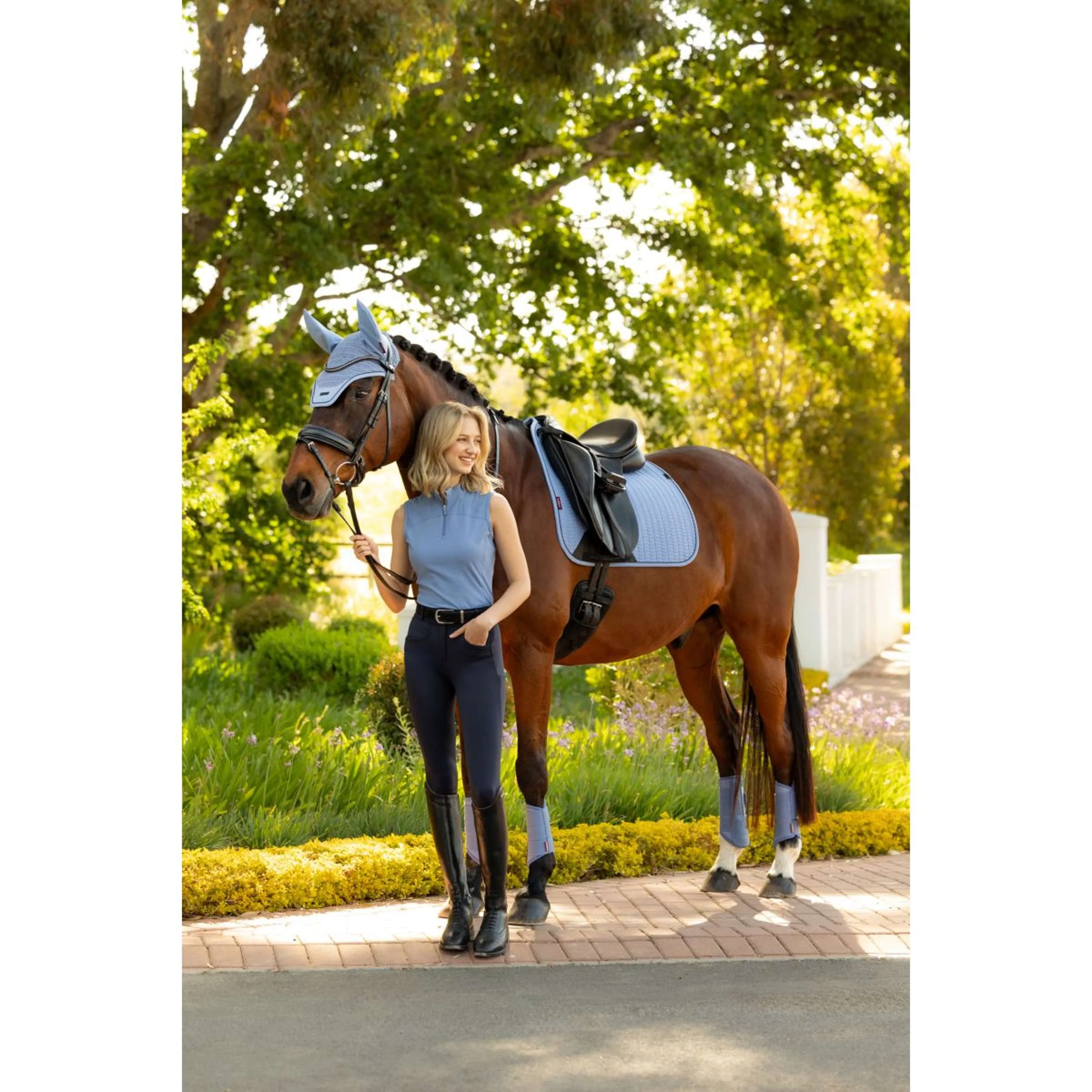 LeMieux Tapis de Selle Essence Square Dressage Powder Blue - Image 5