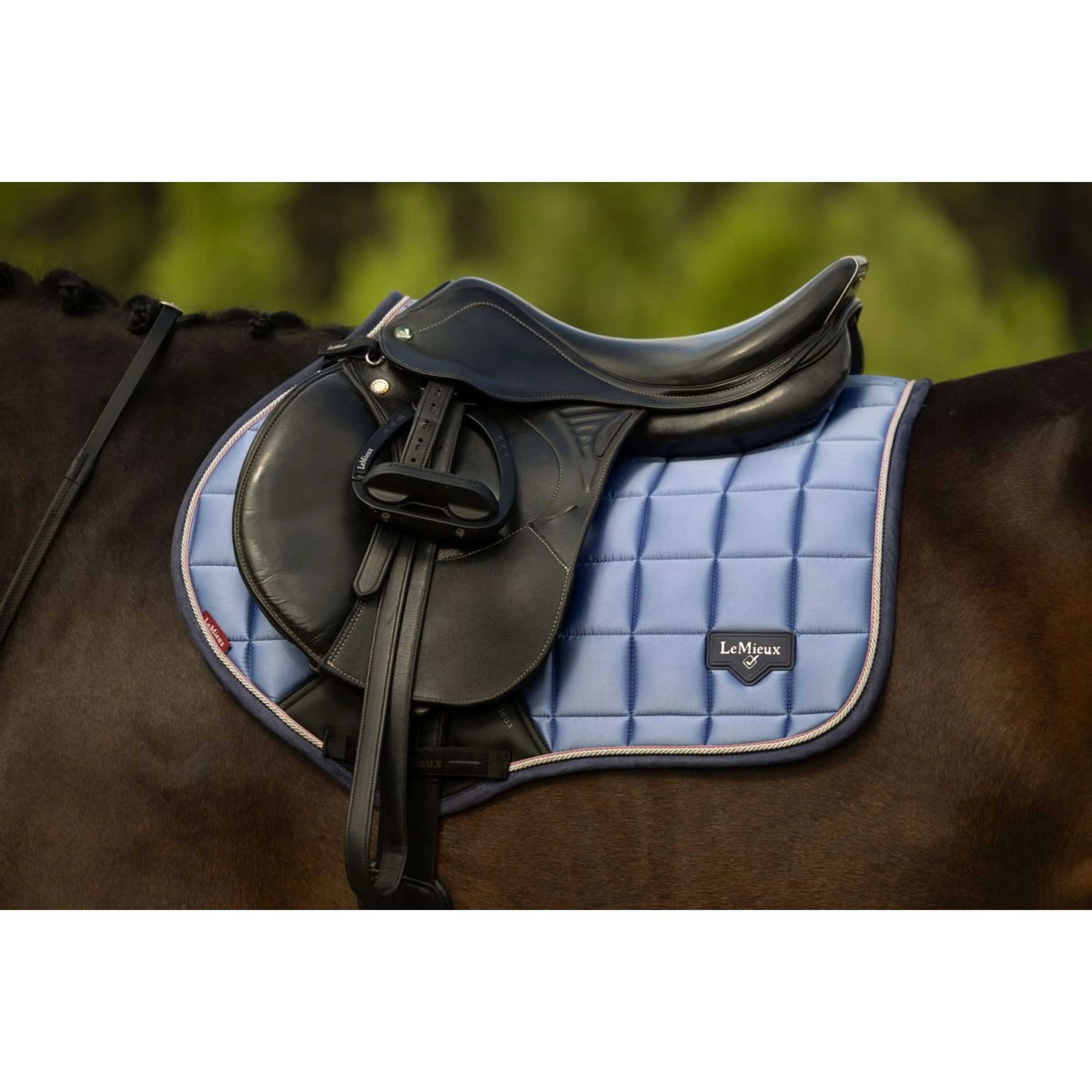LeMieux Tapis de Selle Loire Classic Close Contact Square de Saut Powder Blue - Image 2