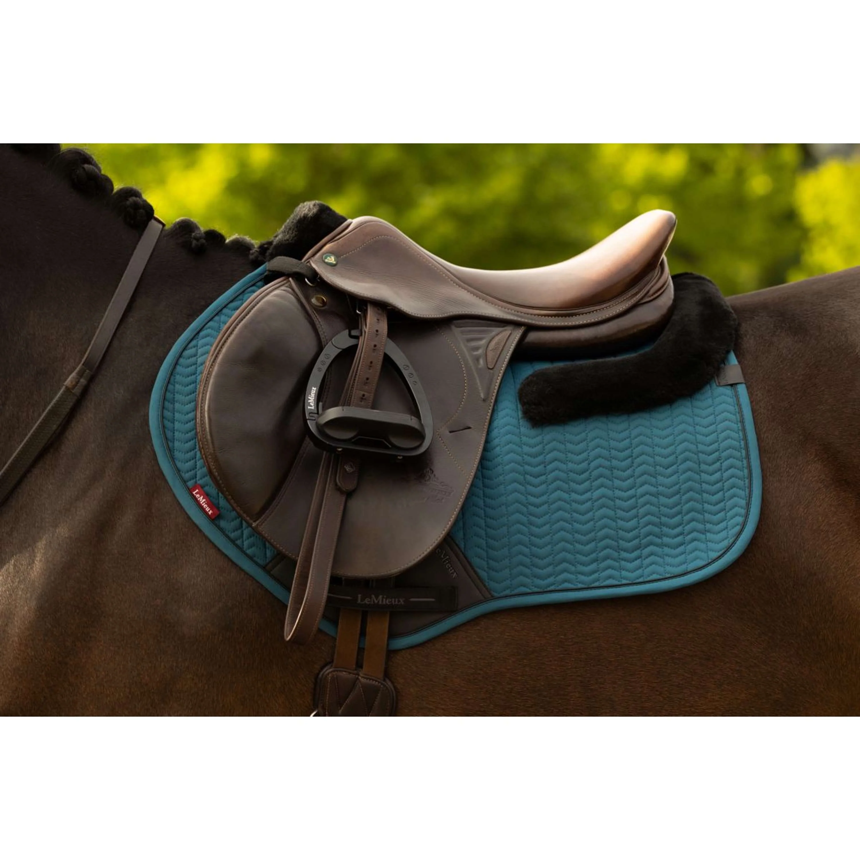 LeMieux Tapis de Selle Merino+ Essence Close Contact Square de Saut Jungle - Image 2