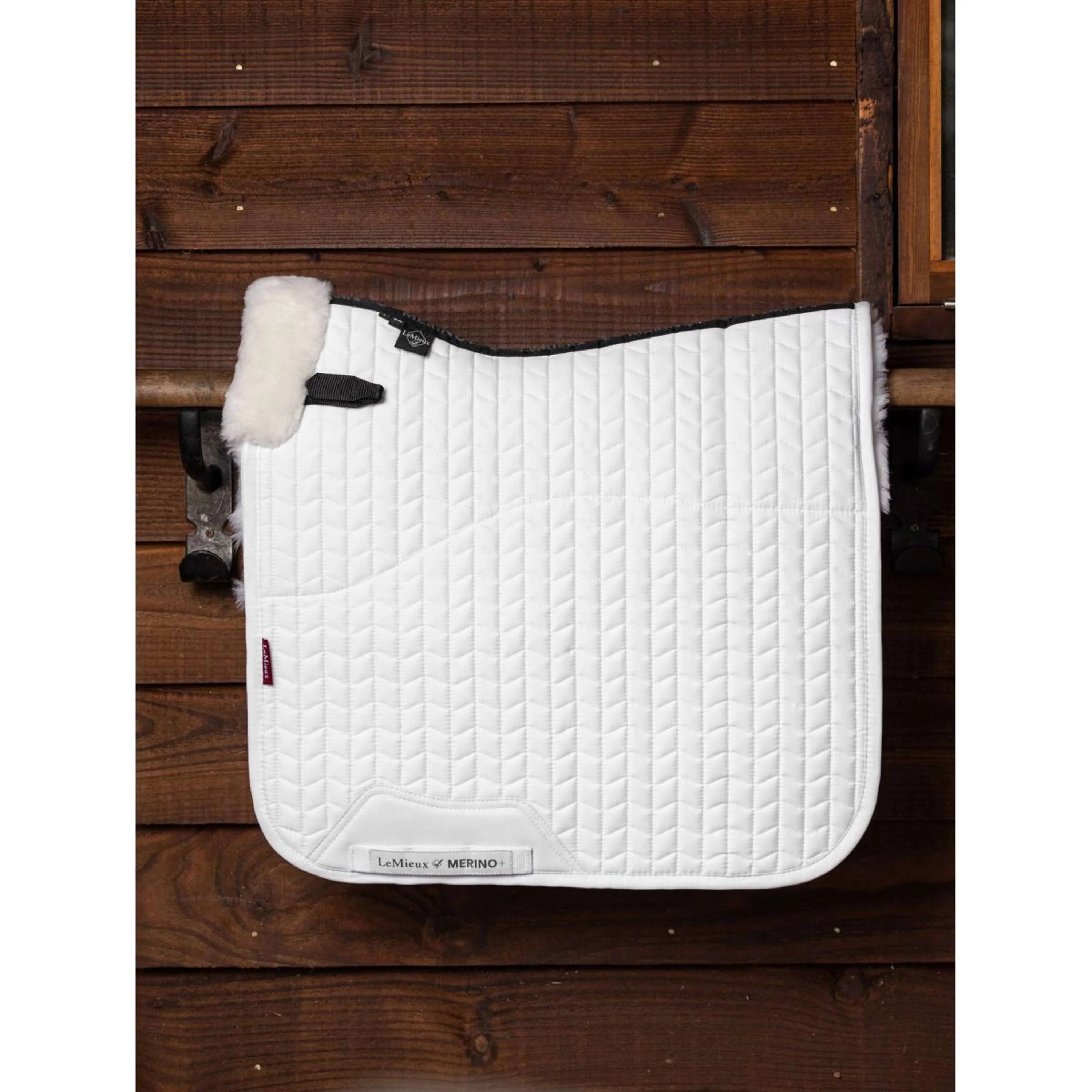 LeMieux Tapis de Selle ProLambs Square Half Lined Dressage Blanc/Blanc - Image 2