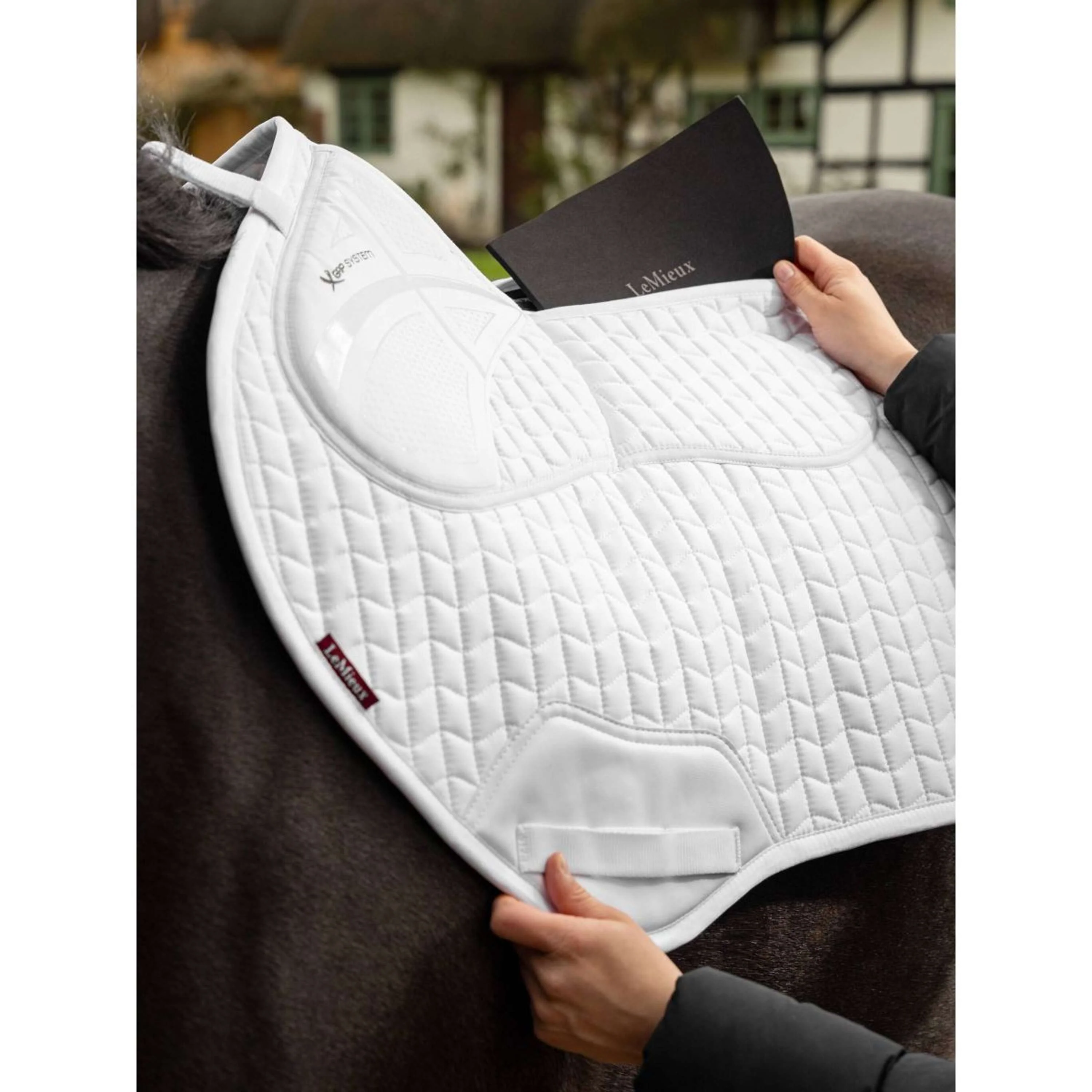 LeMieux Tapis de Selle Prosorb Plain 2 Pocket CC Blanc - Image 4