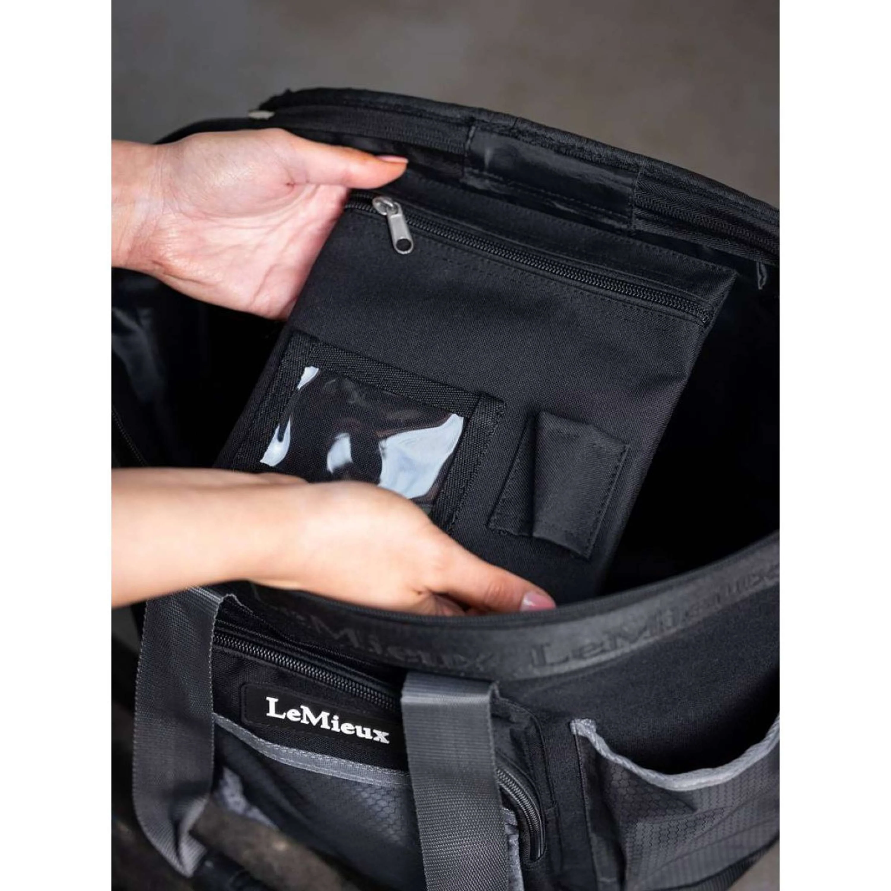 LeMieux Trousse de Pansage Noir - Image 6