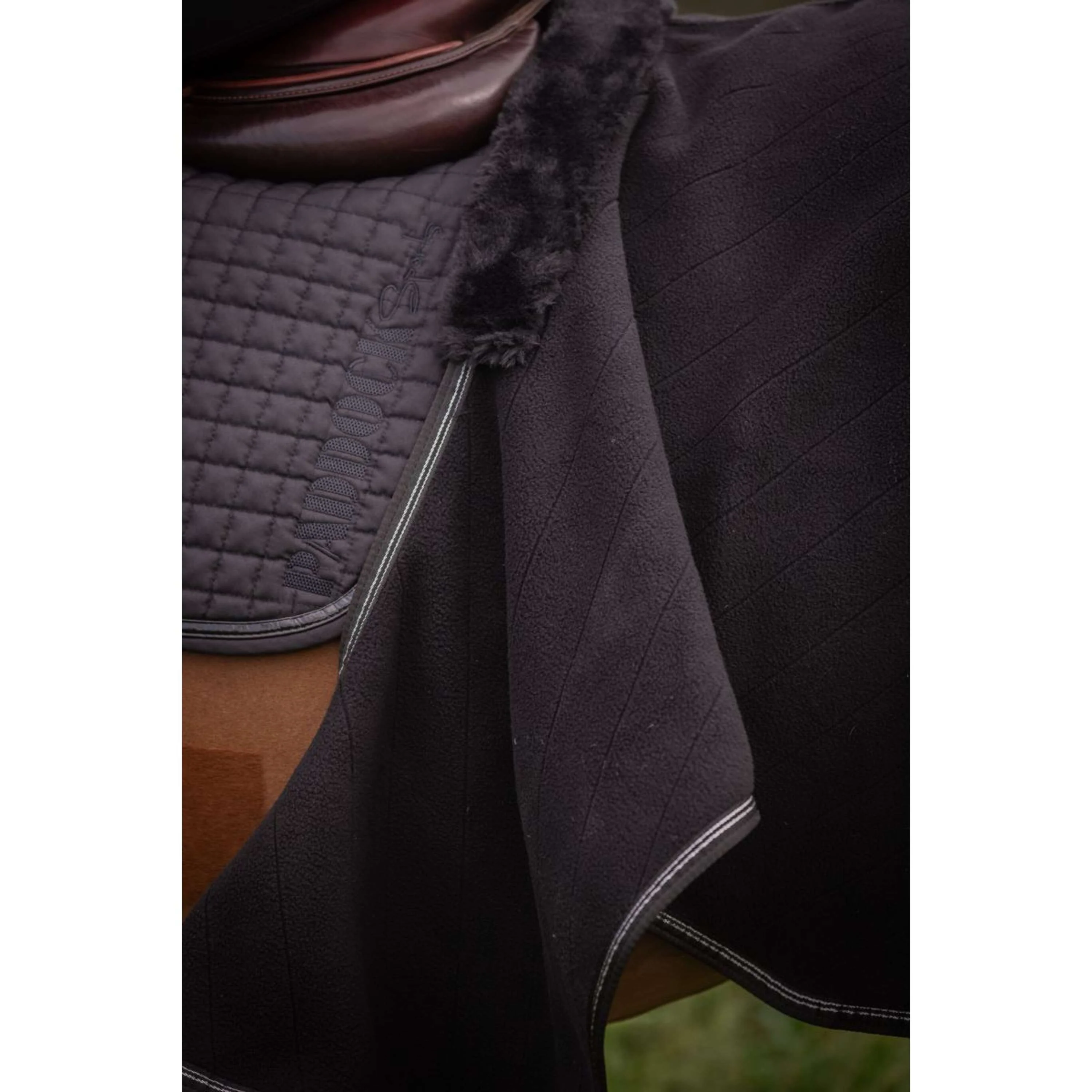 Paddock Couvre-reins Diagonal Noir - Image 6