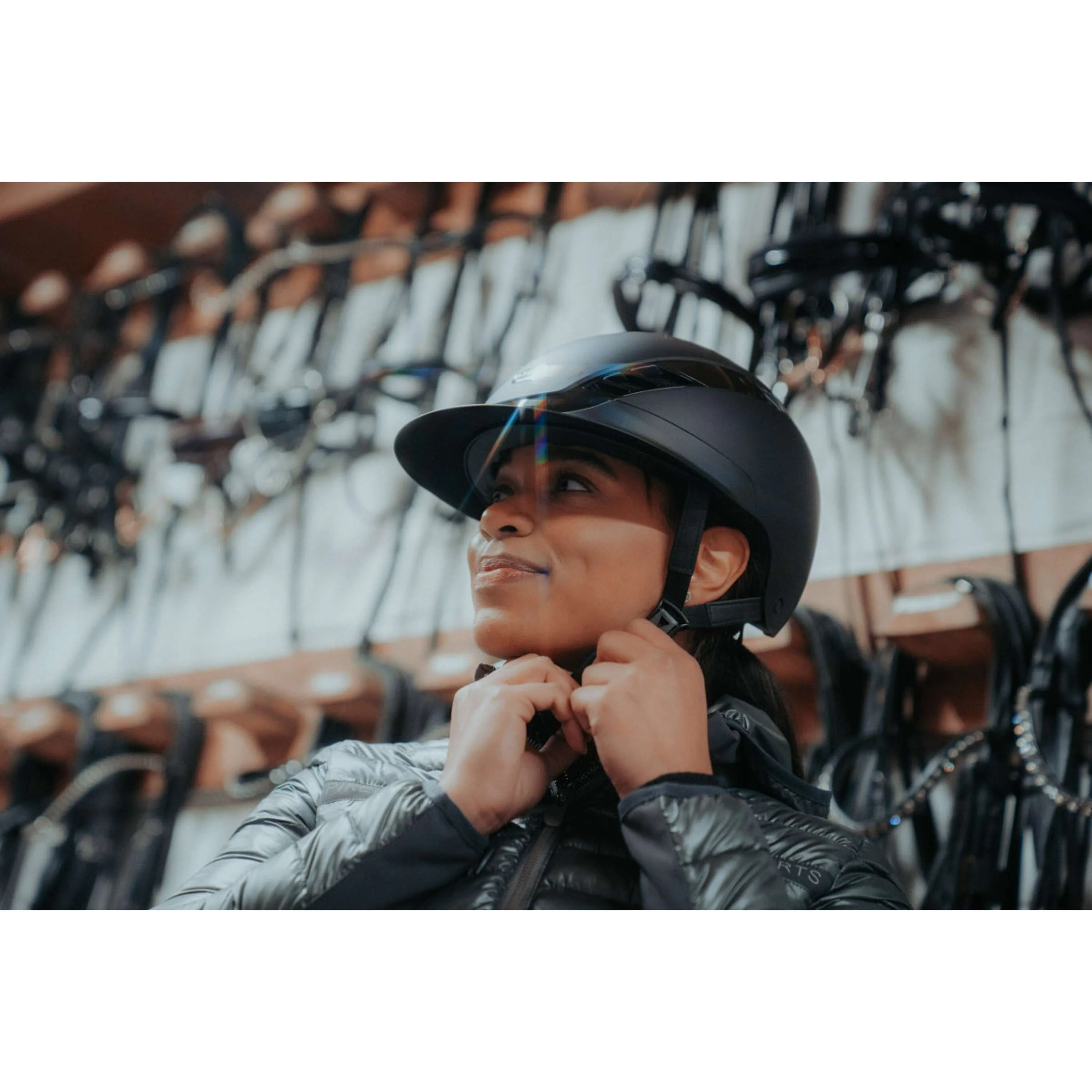 Pikeur Bombe AirLuxe Pure Visière longue Noir - Image 10