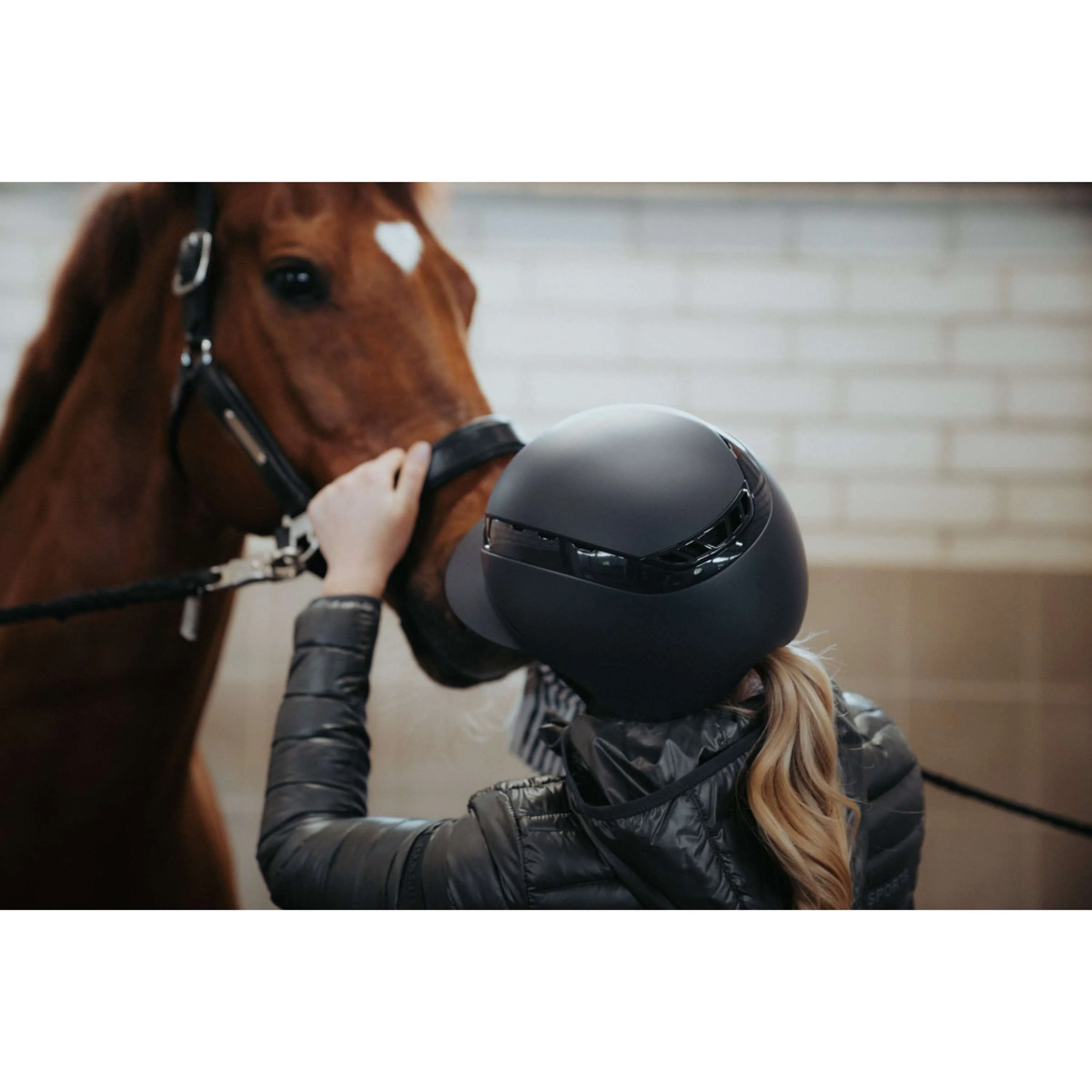 Pikeur Bombe AirLuxe Pure Visière longue Noir - Image 9