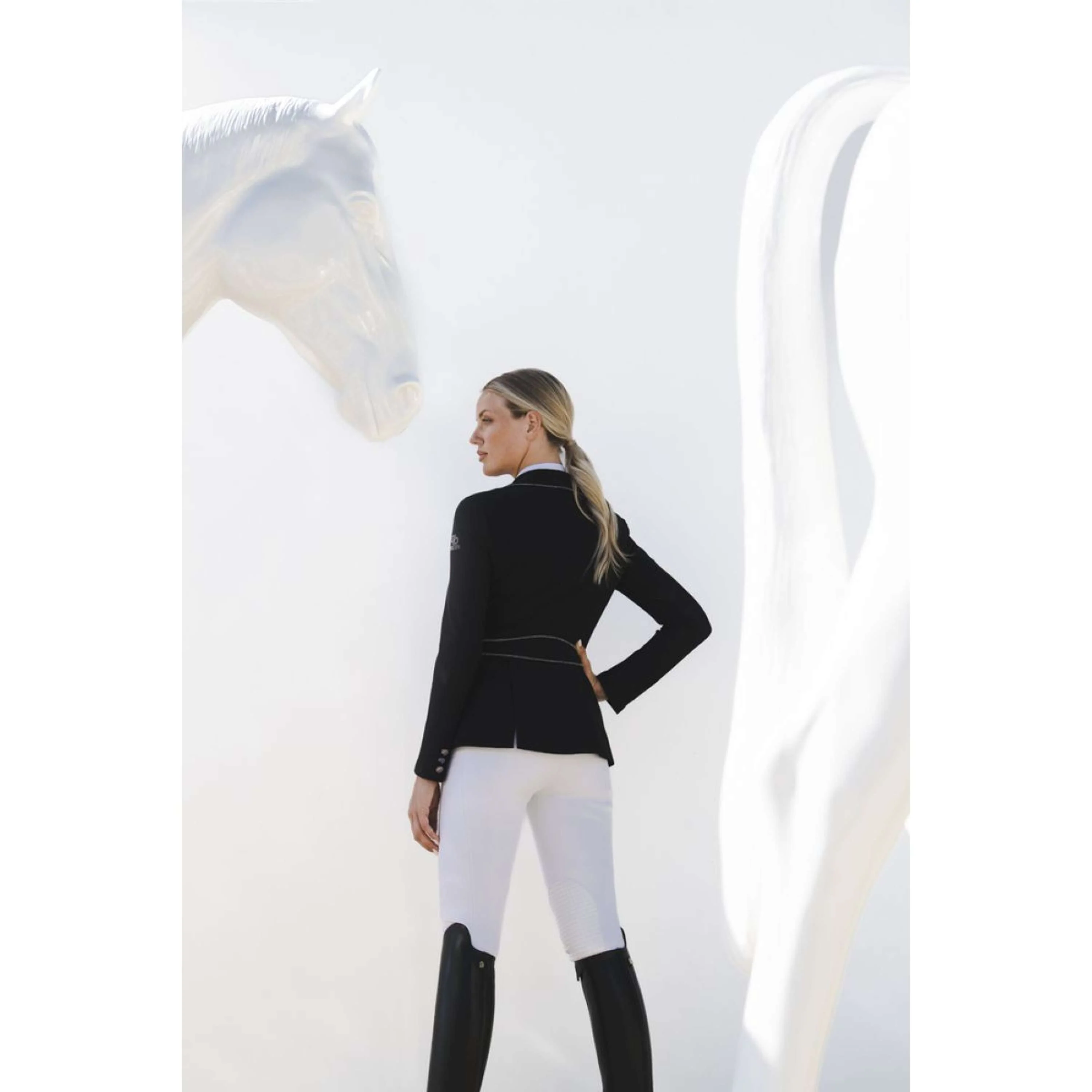 Pikeur Petite Veste de Concours Cecile Noir - Image 4