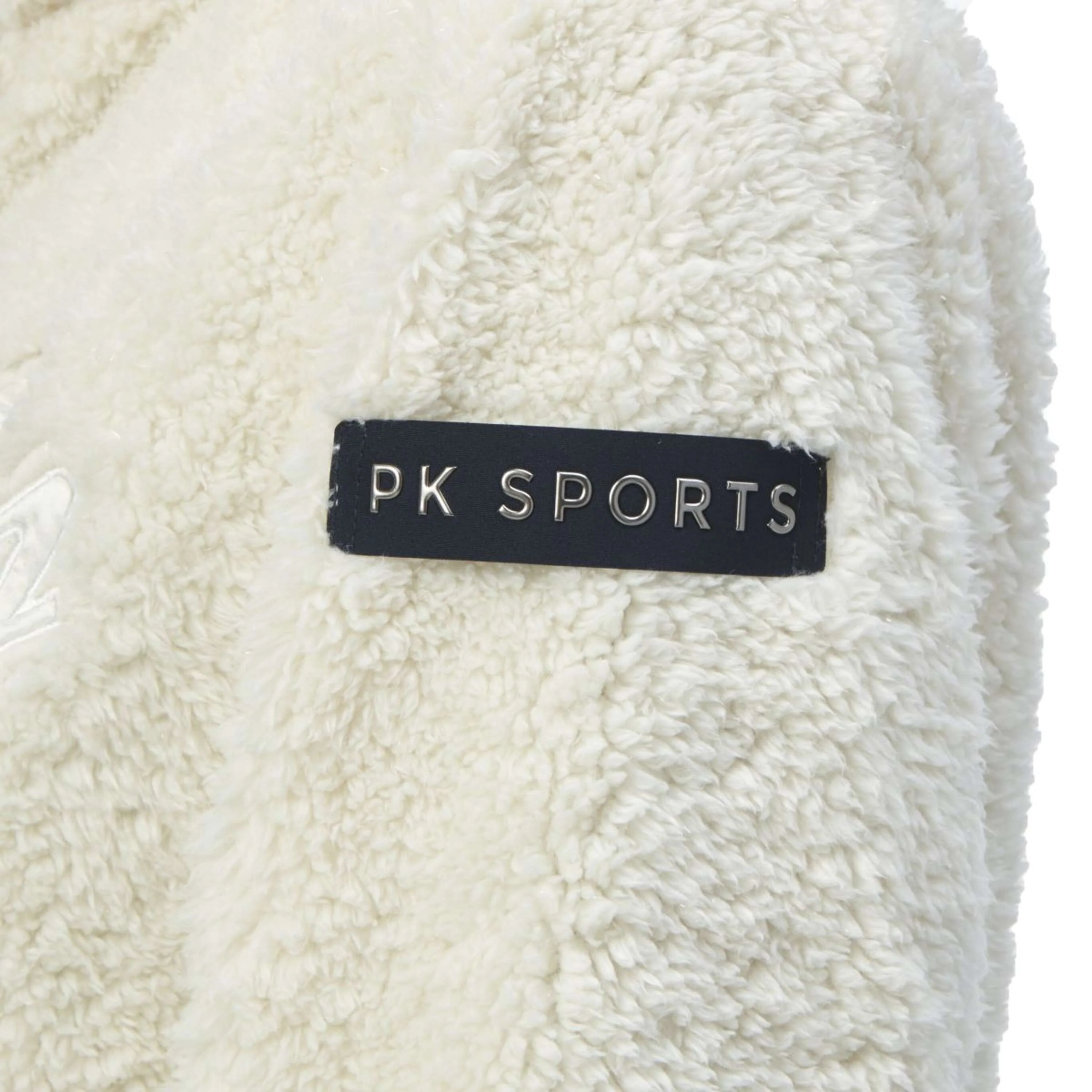 PK Fluffy Veste Roebel Perle - Image 4