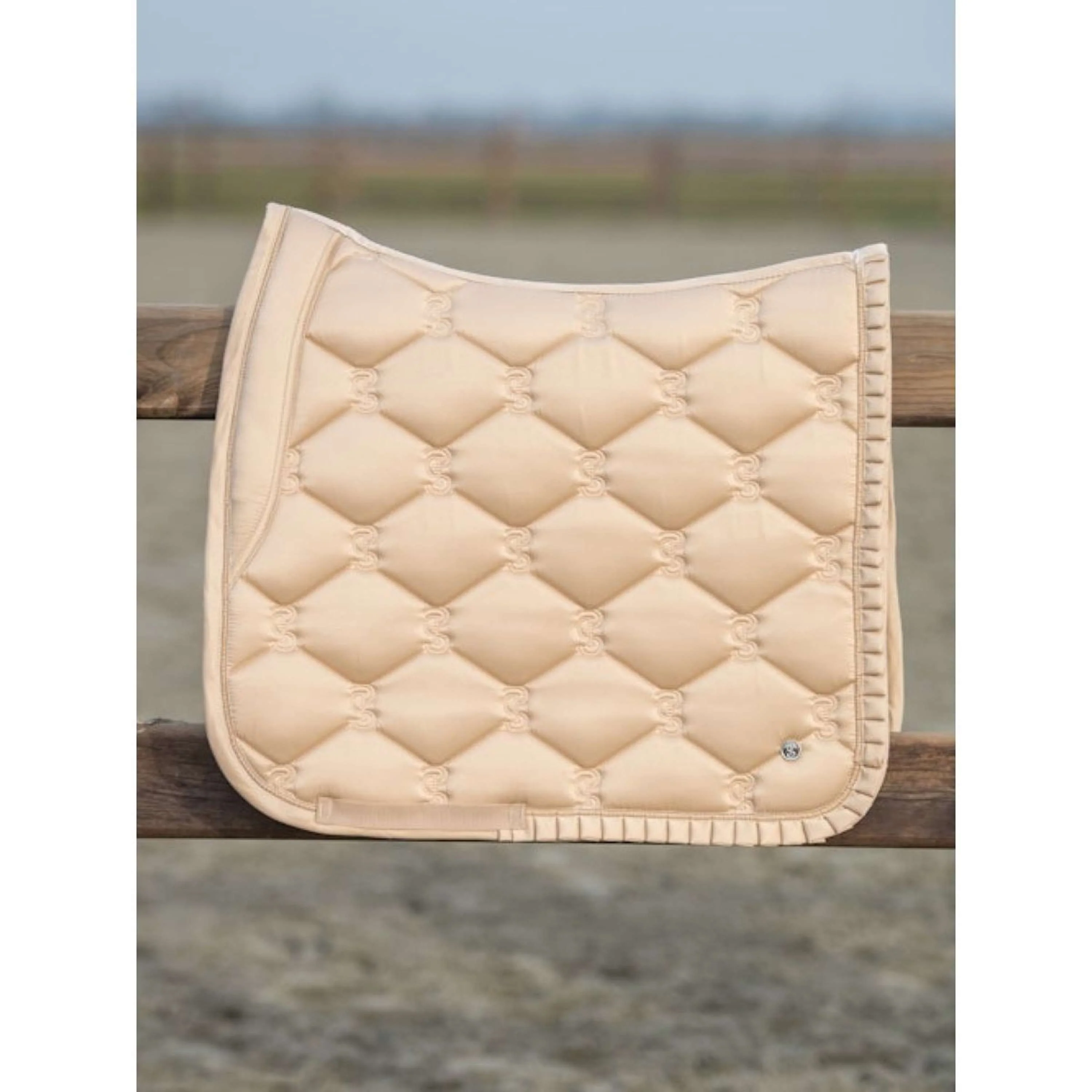 PS of Sweden Tapis de Selle Ruffle Dressage Light Sand - Image 3