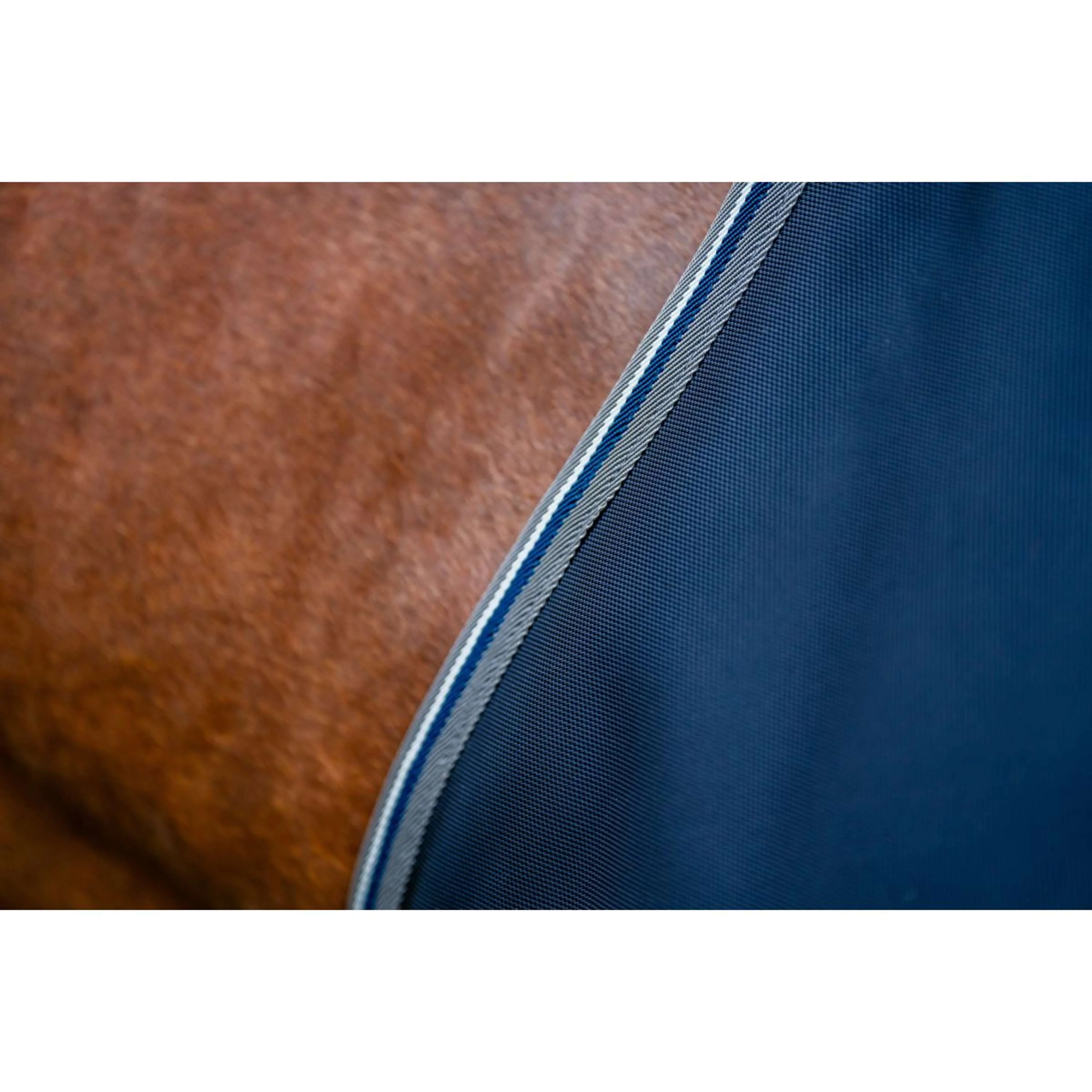 Rambo Turnout Rug 1680D Varilayer 250g Navy/Thunderstorm Grey/Silver - Image 9