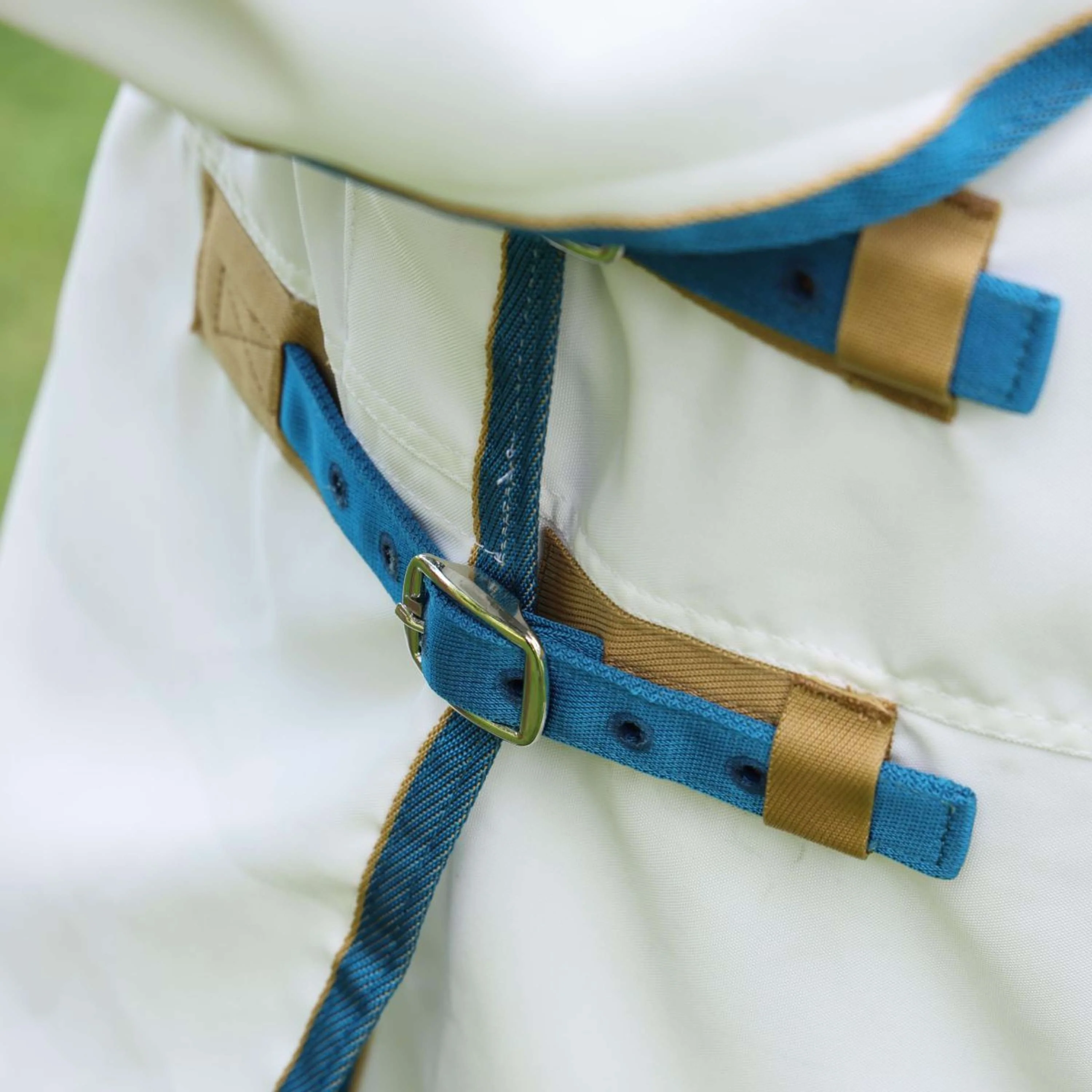 Tempest Plus by Shires Couverture Anti-Eczema Sweet-Itch Combo Blanc/Airforce - Image 4