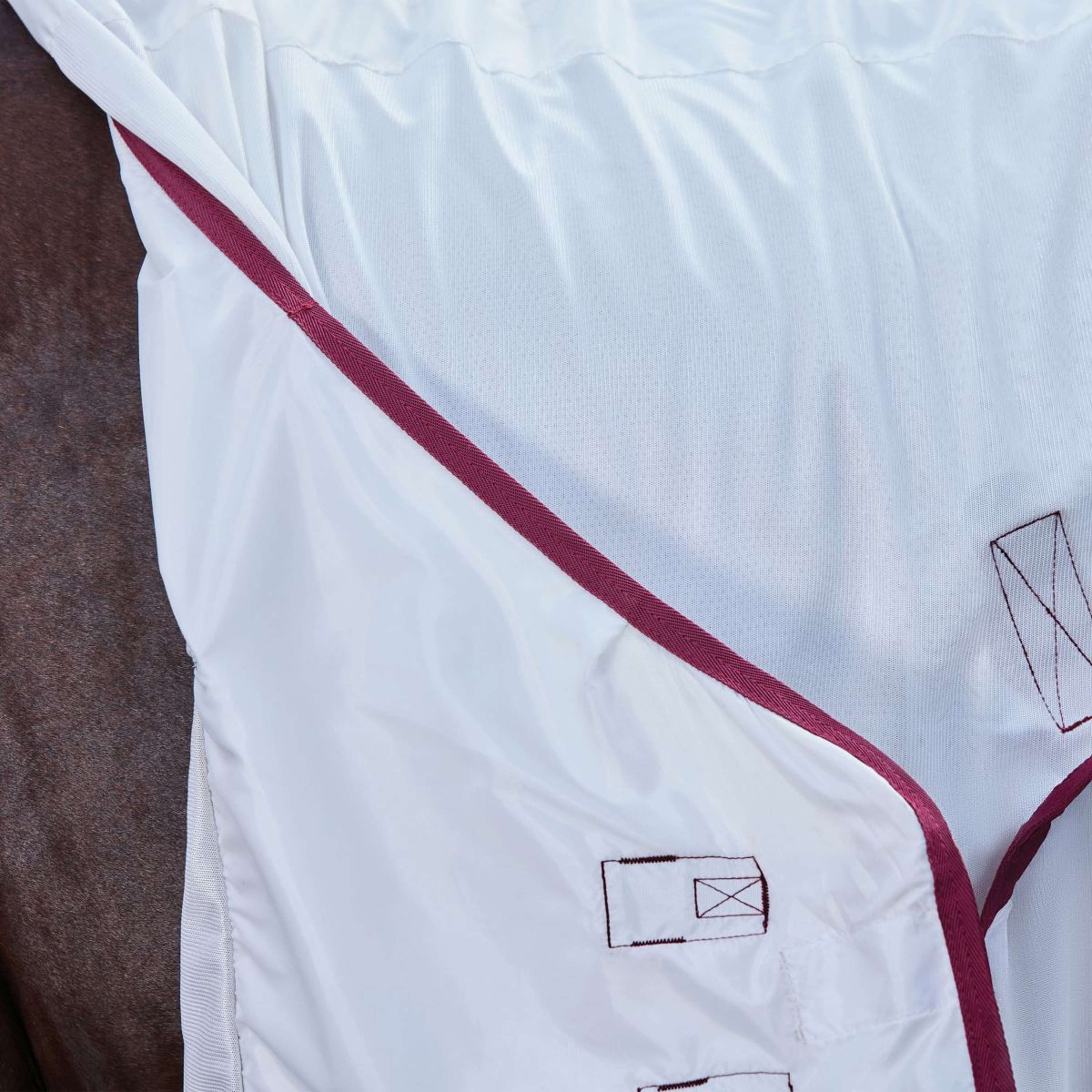 WeatherBeeta Couverture Anti-Mouches ComFiTec Essential Combo Blanc/Bordeaux - Image 6