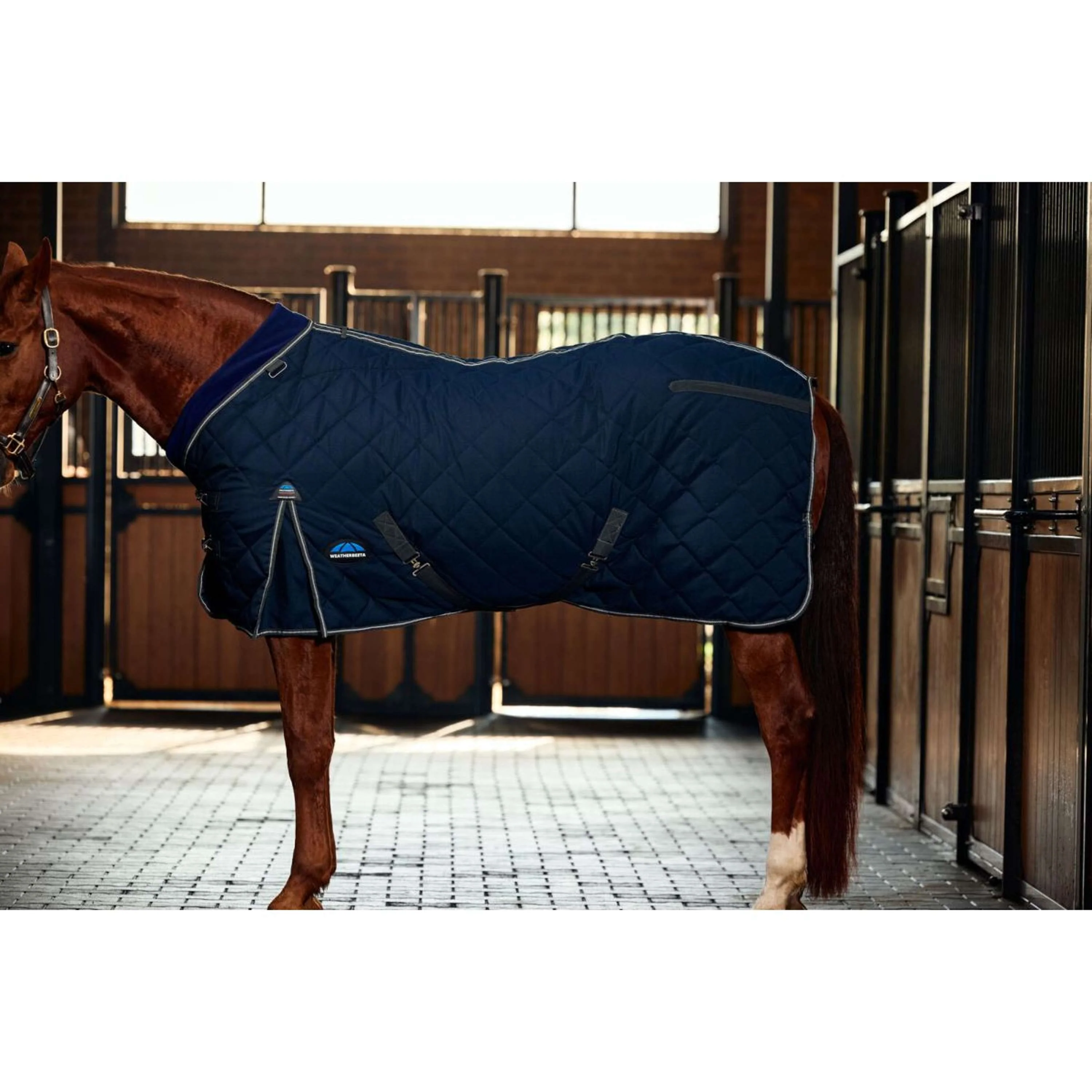 WeatherBeeta Couverture d'Écurie ComFiTec 100D Diamond Quilt Detach-A-Neck 220g Navy/Charcoal - Image 10