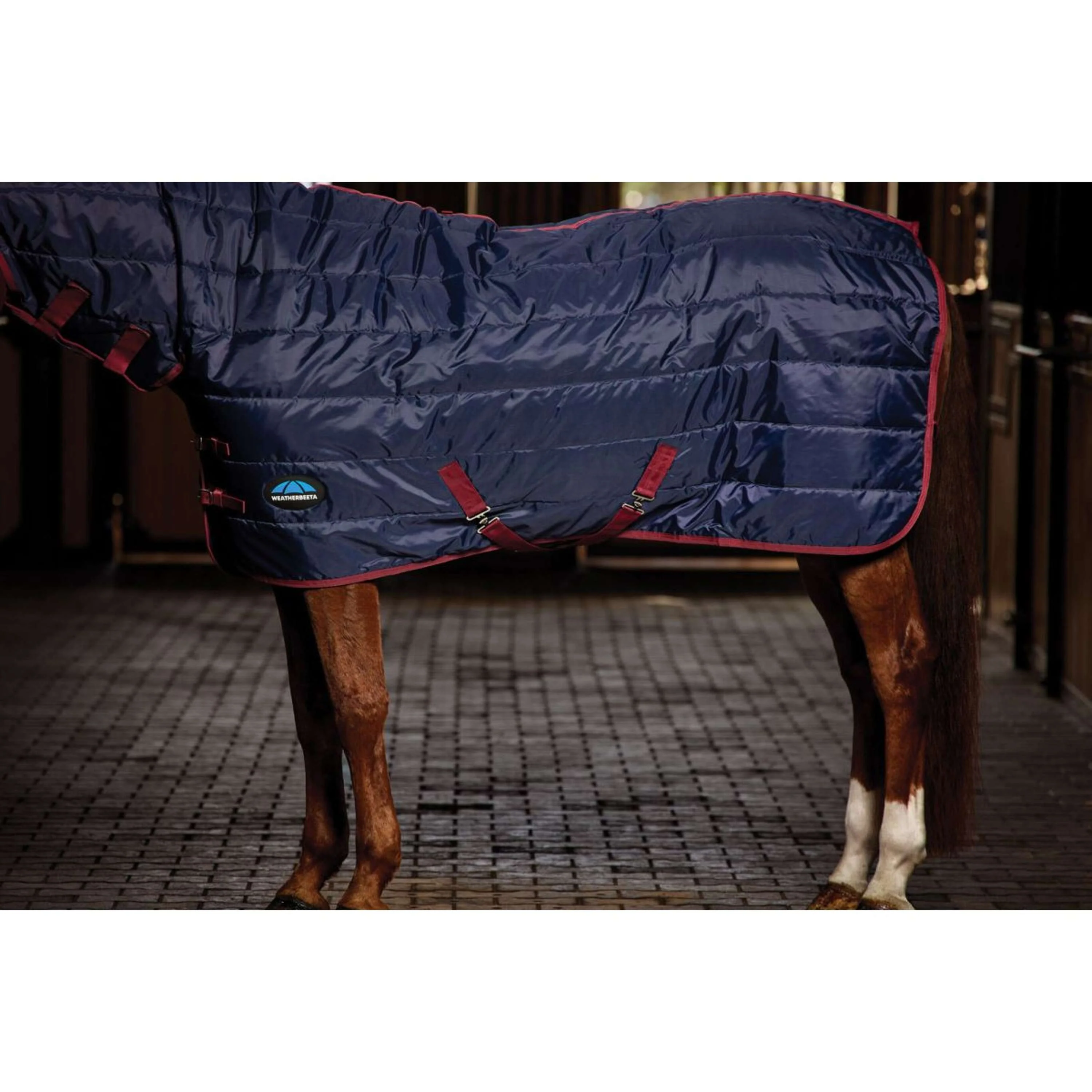 WeatherBeeta Couverture d'Écurie ComFiTec 210D Channel Quilt Combo Neck 360g Marine/Bordeaux - Image 4
